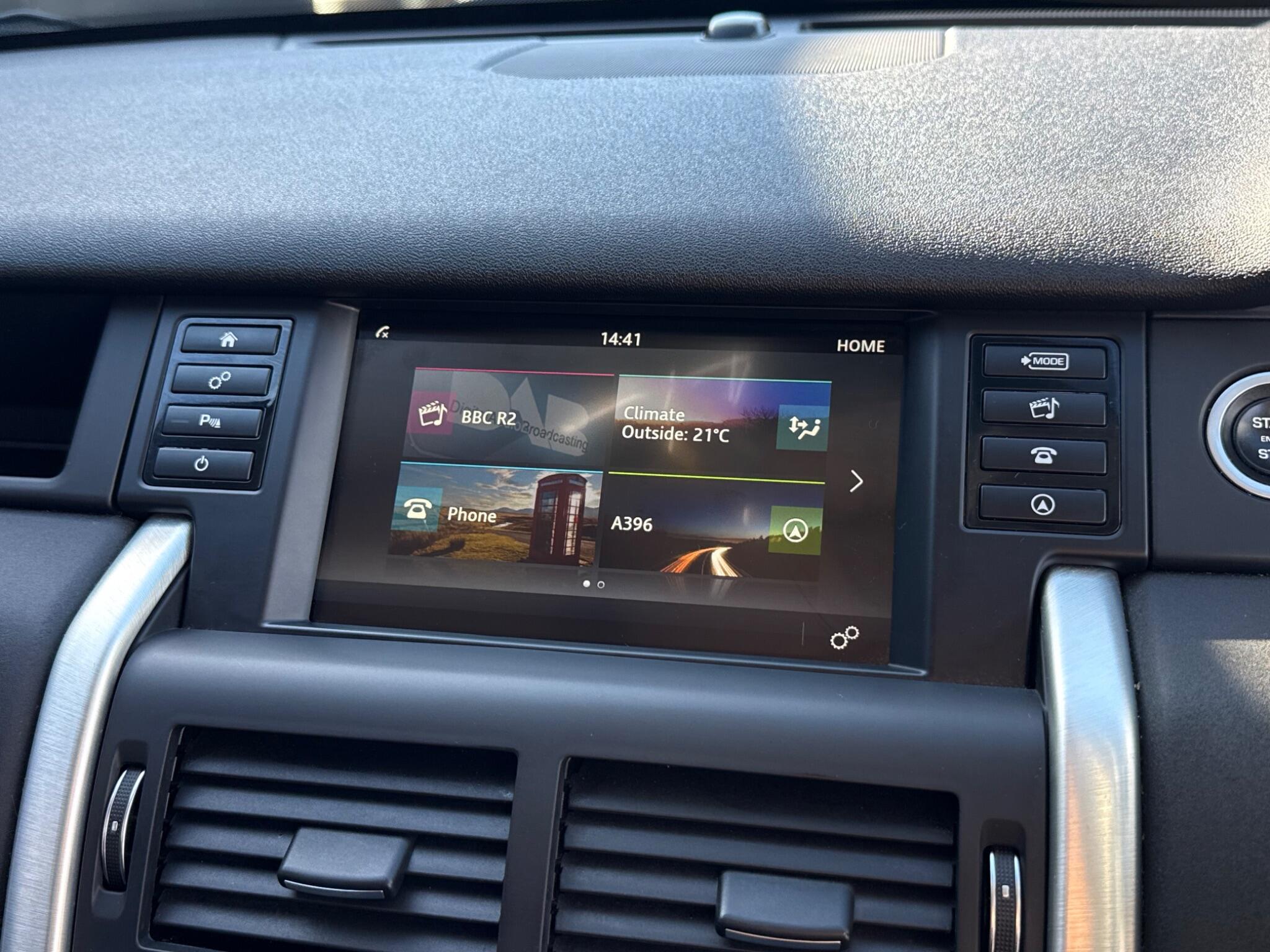 Land Rover Discovery Sport view 33