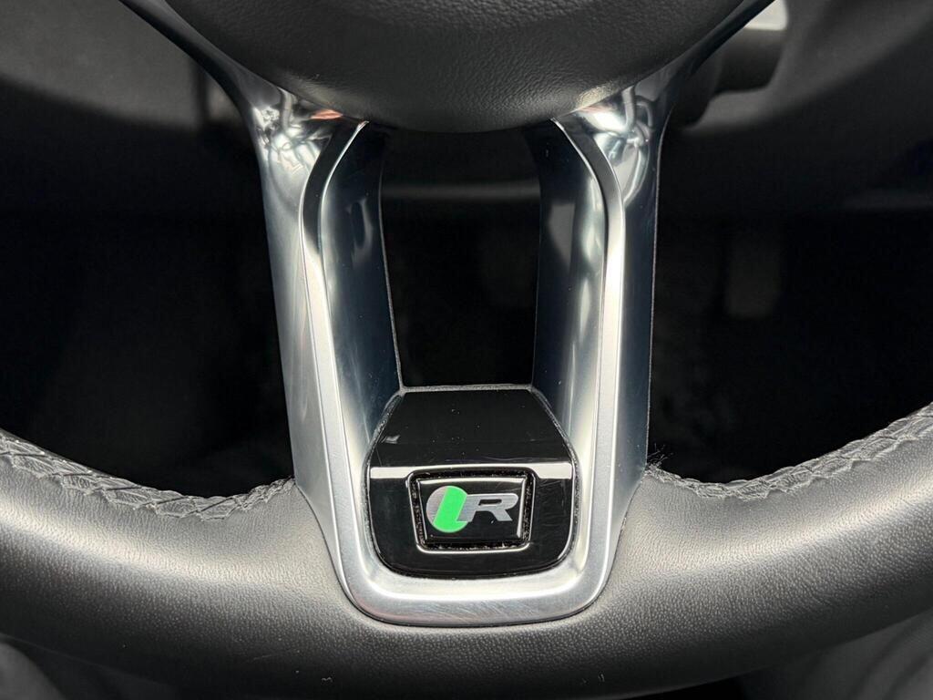 Jaguar XE view 51