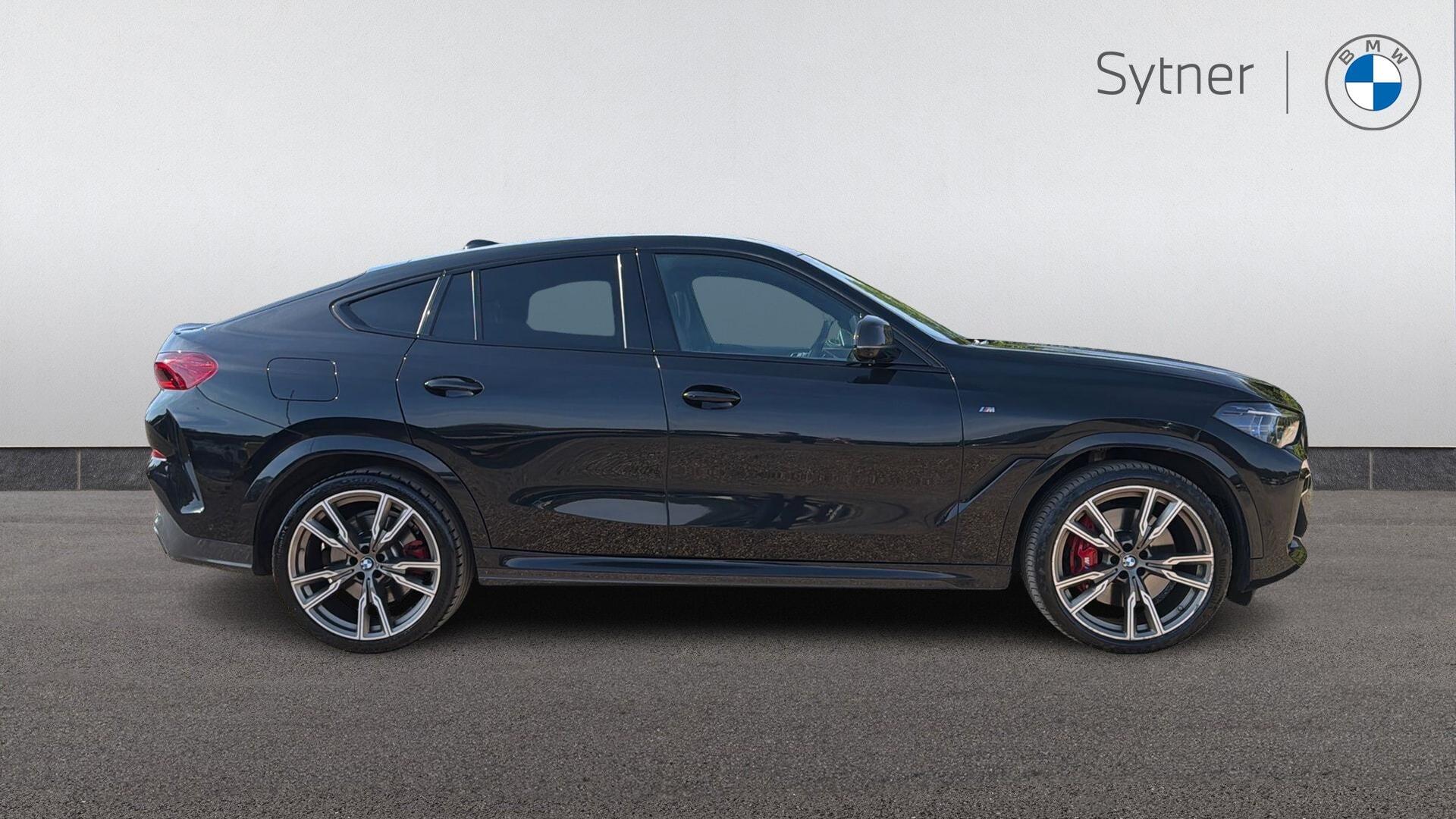 BMW X6 view 3