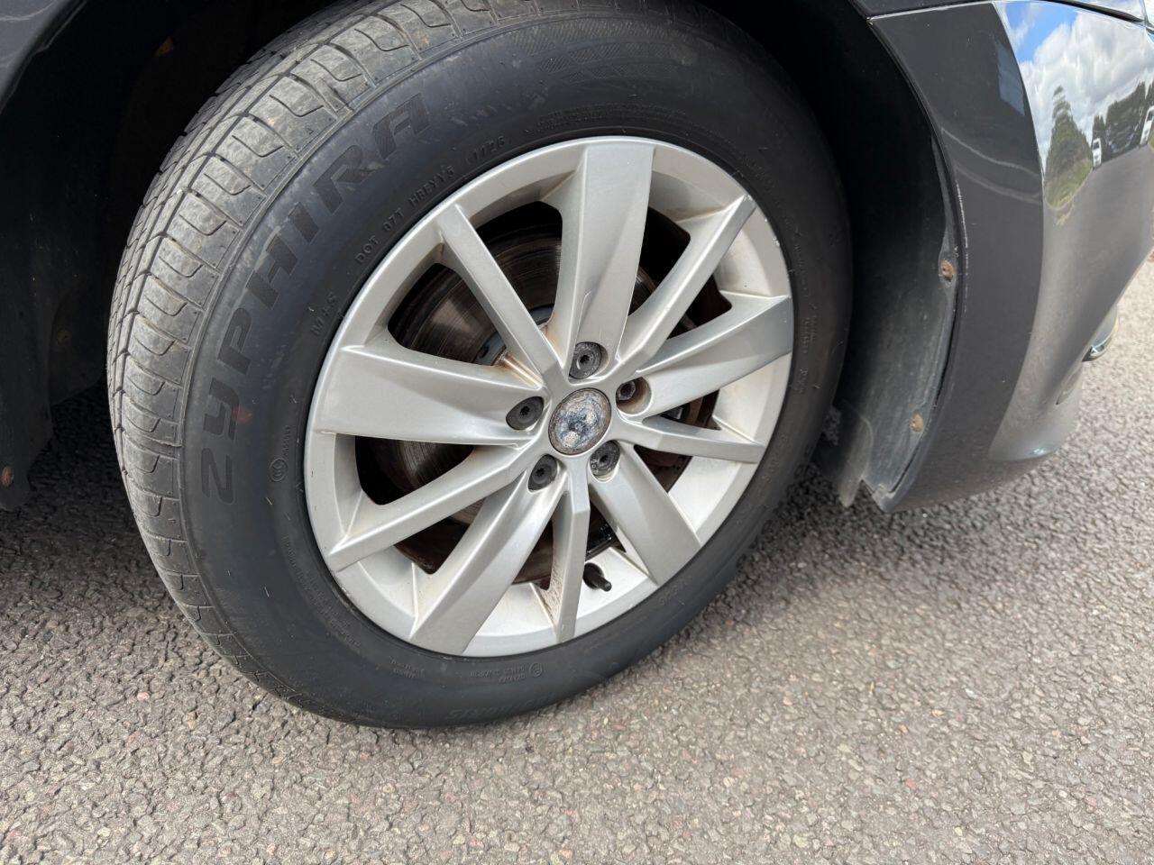 Volkswagen Polo view 26