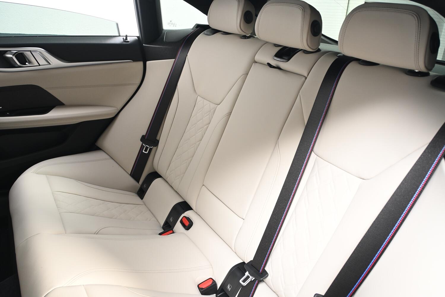 BMW I4 view 12