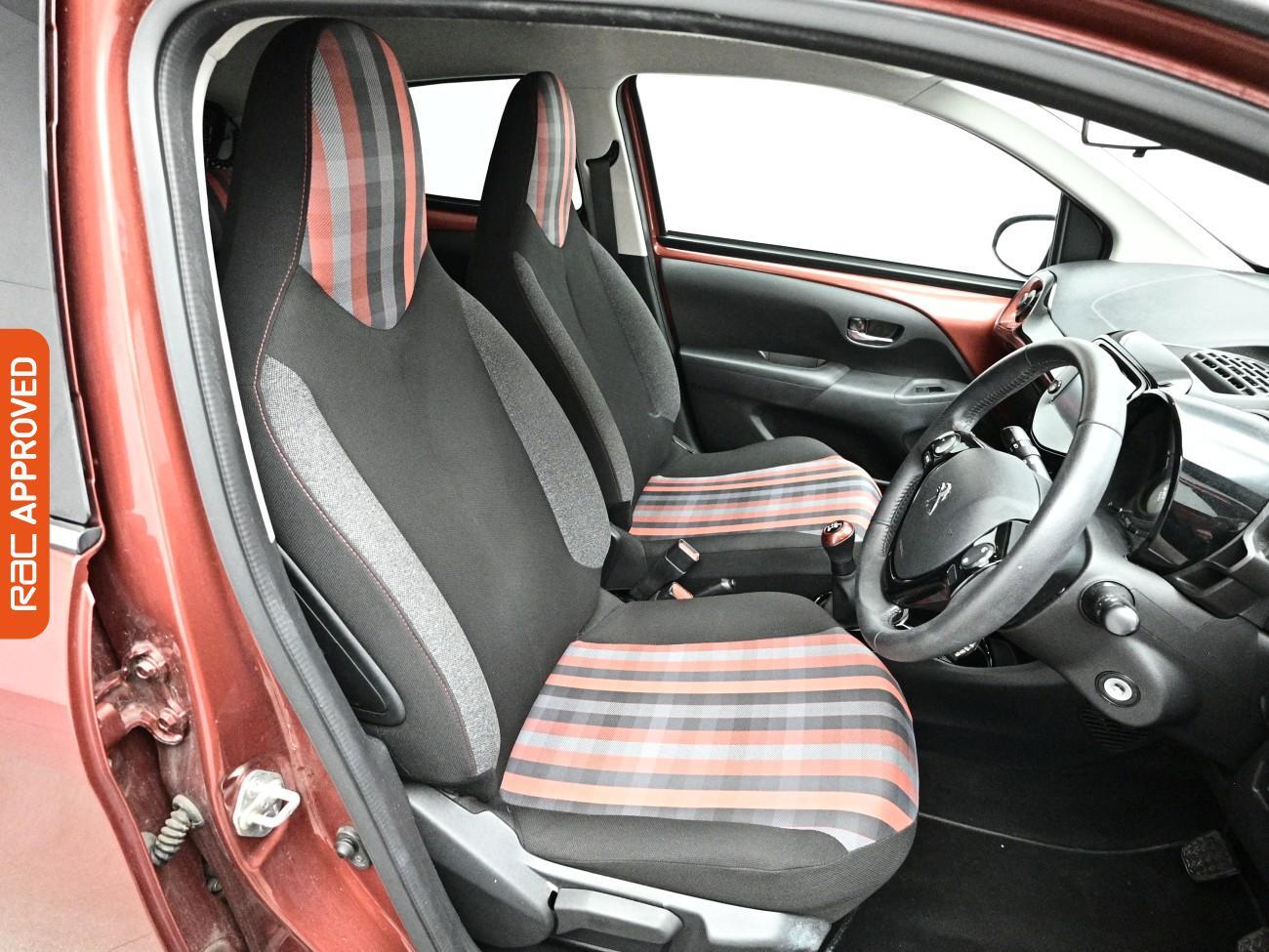 Peugeot 108 view 12