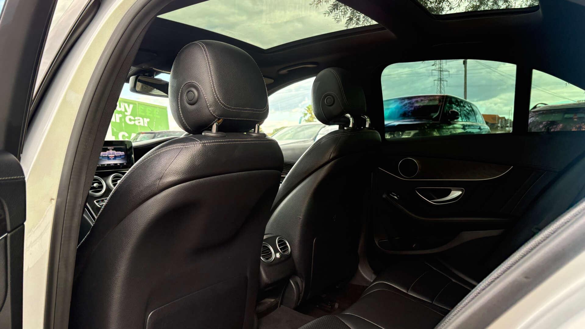 Mercedes-Benz C-Class view 12