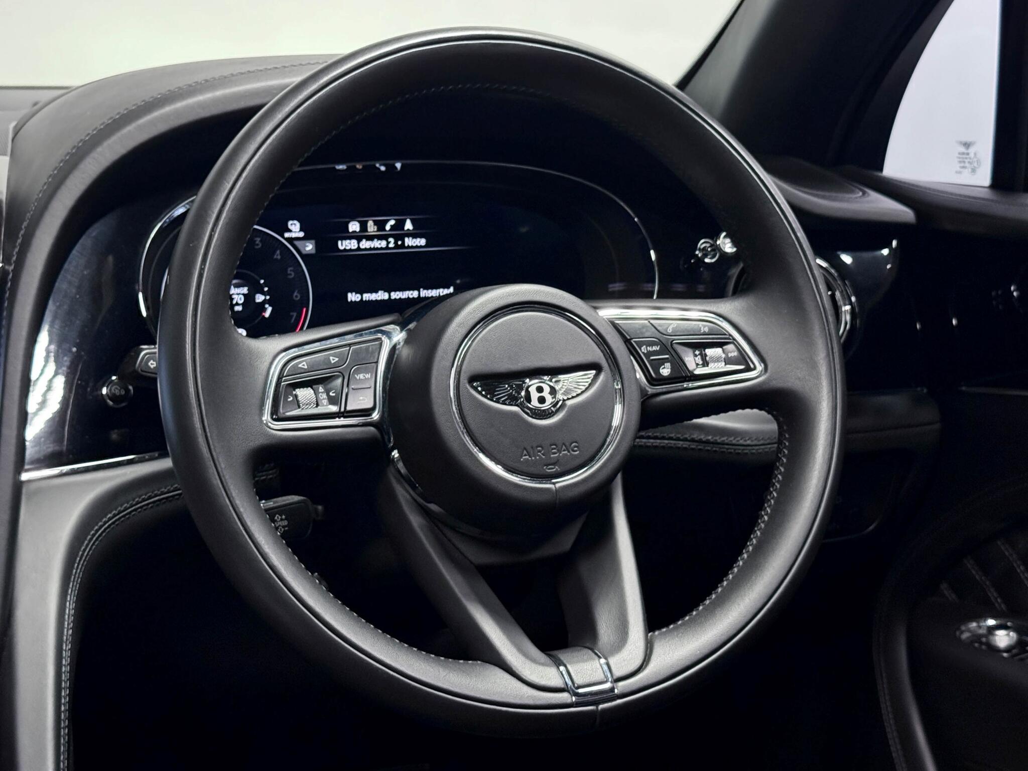 Bentley Bentayga view 38