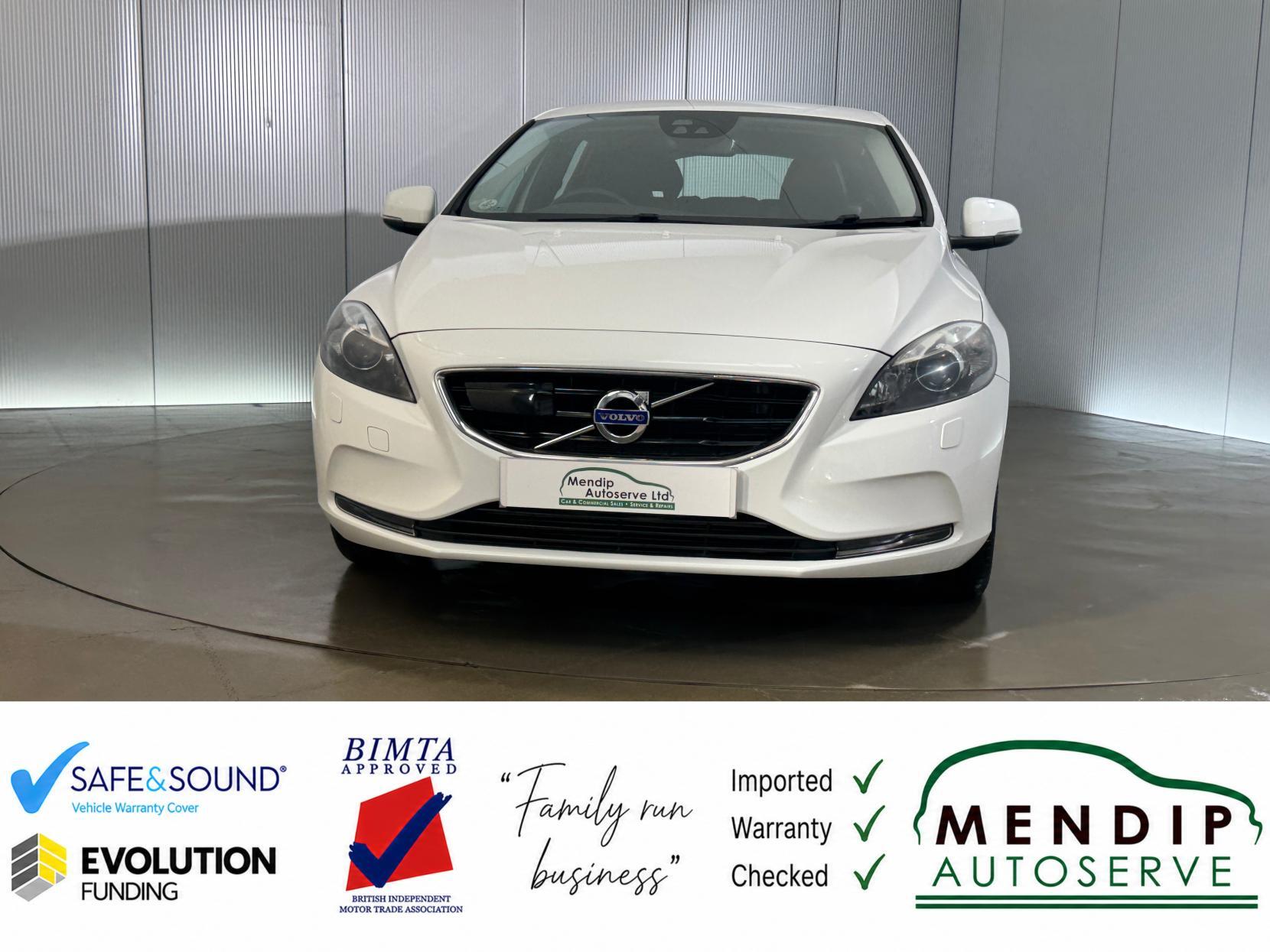 Volvo V40 view 34