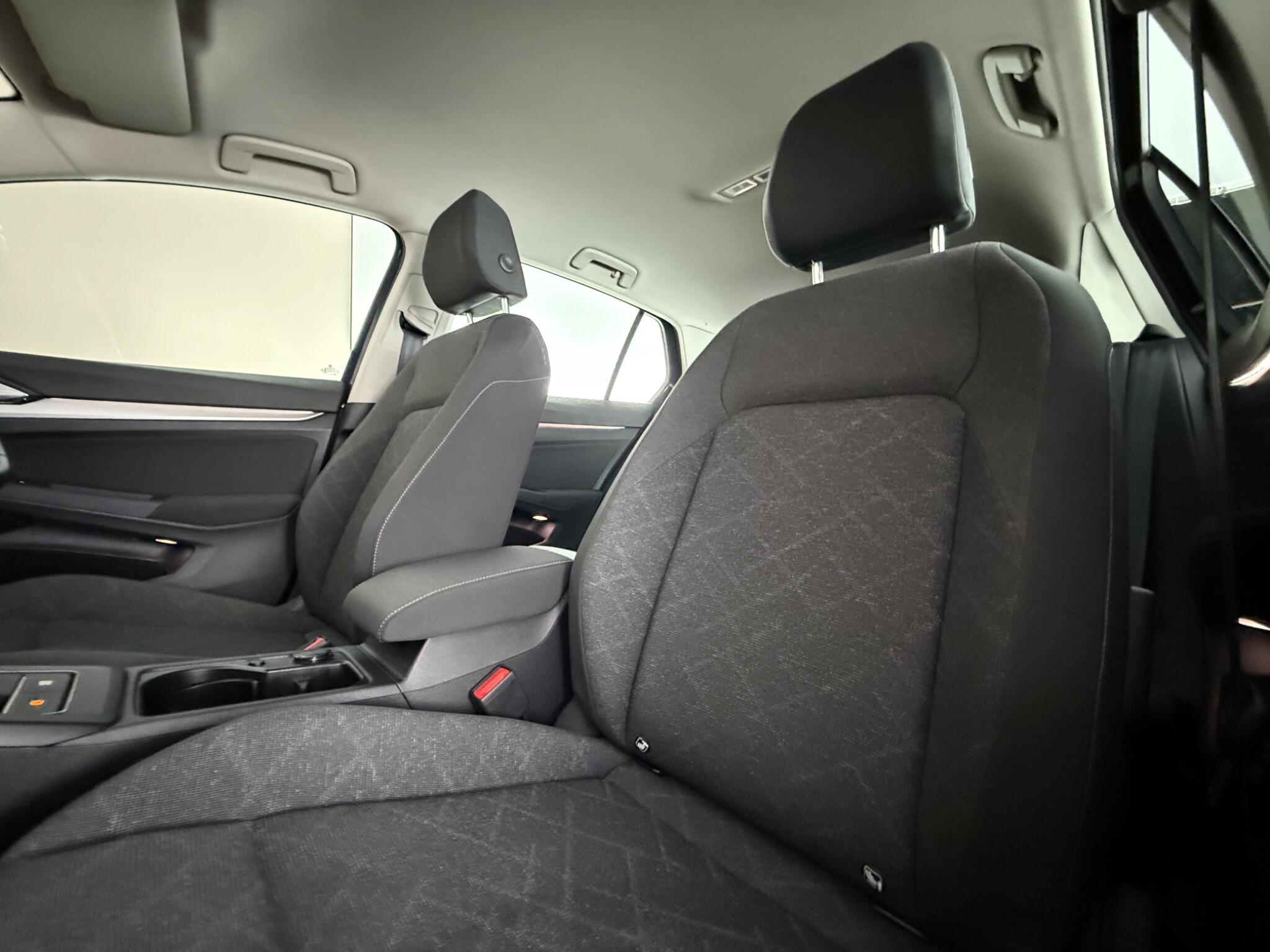 Volkswagen Golf view 31