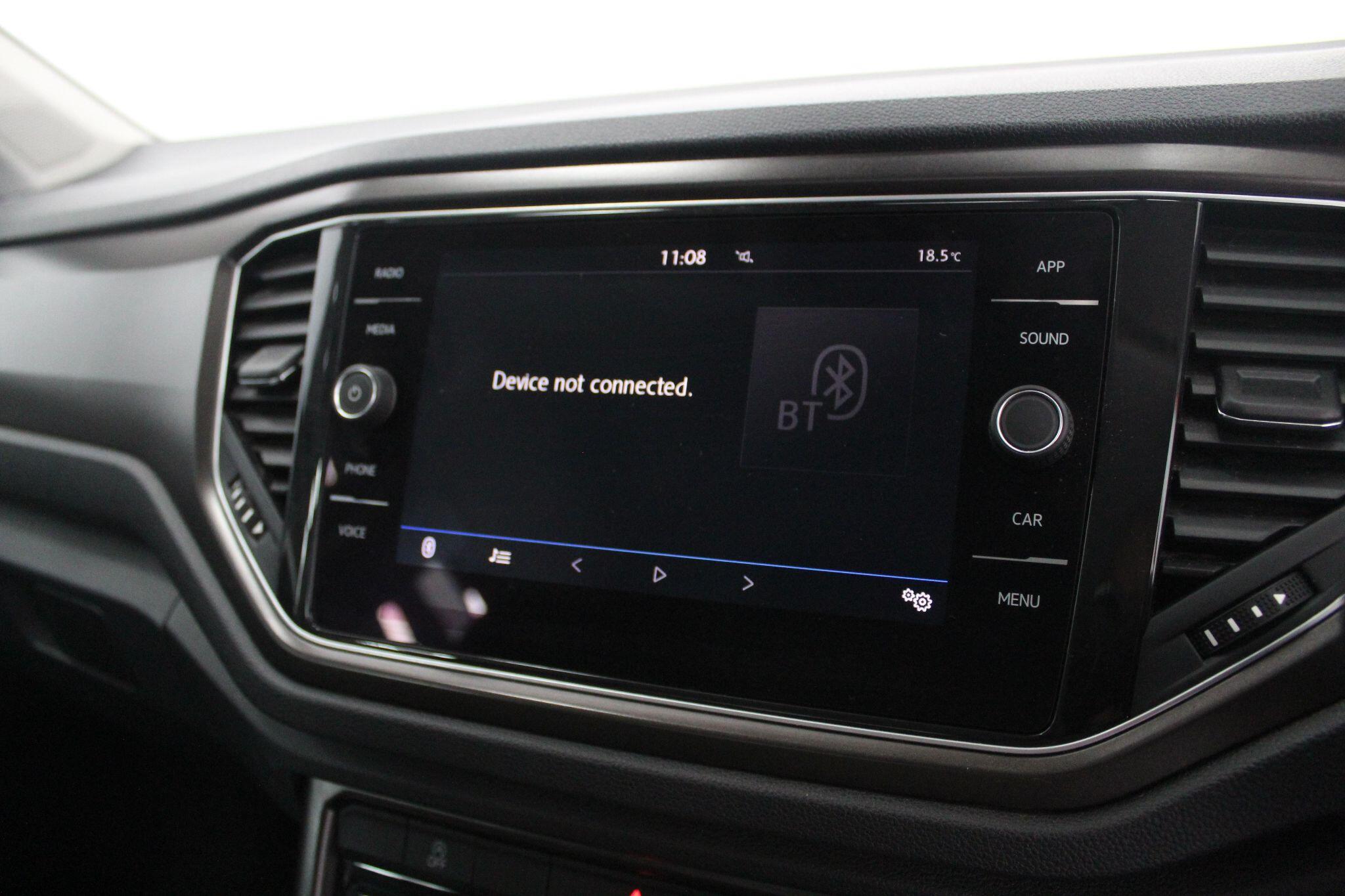 Volkswagen T-Roc view 35
