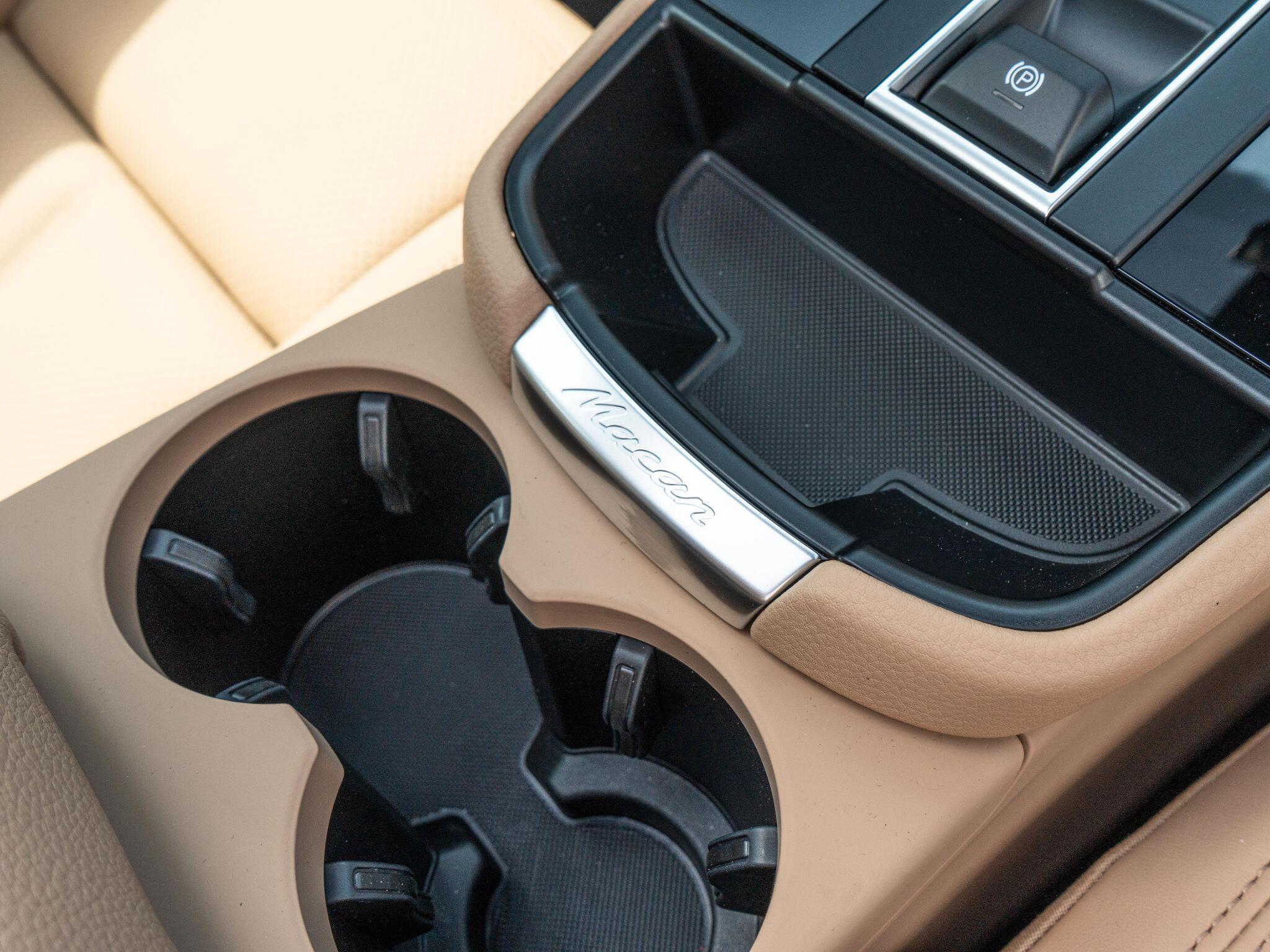 Porsche Macan view 41