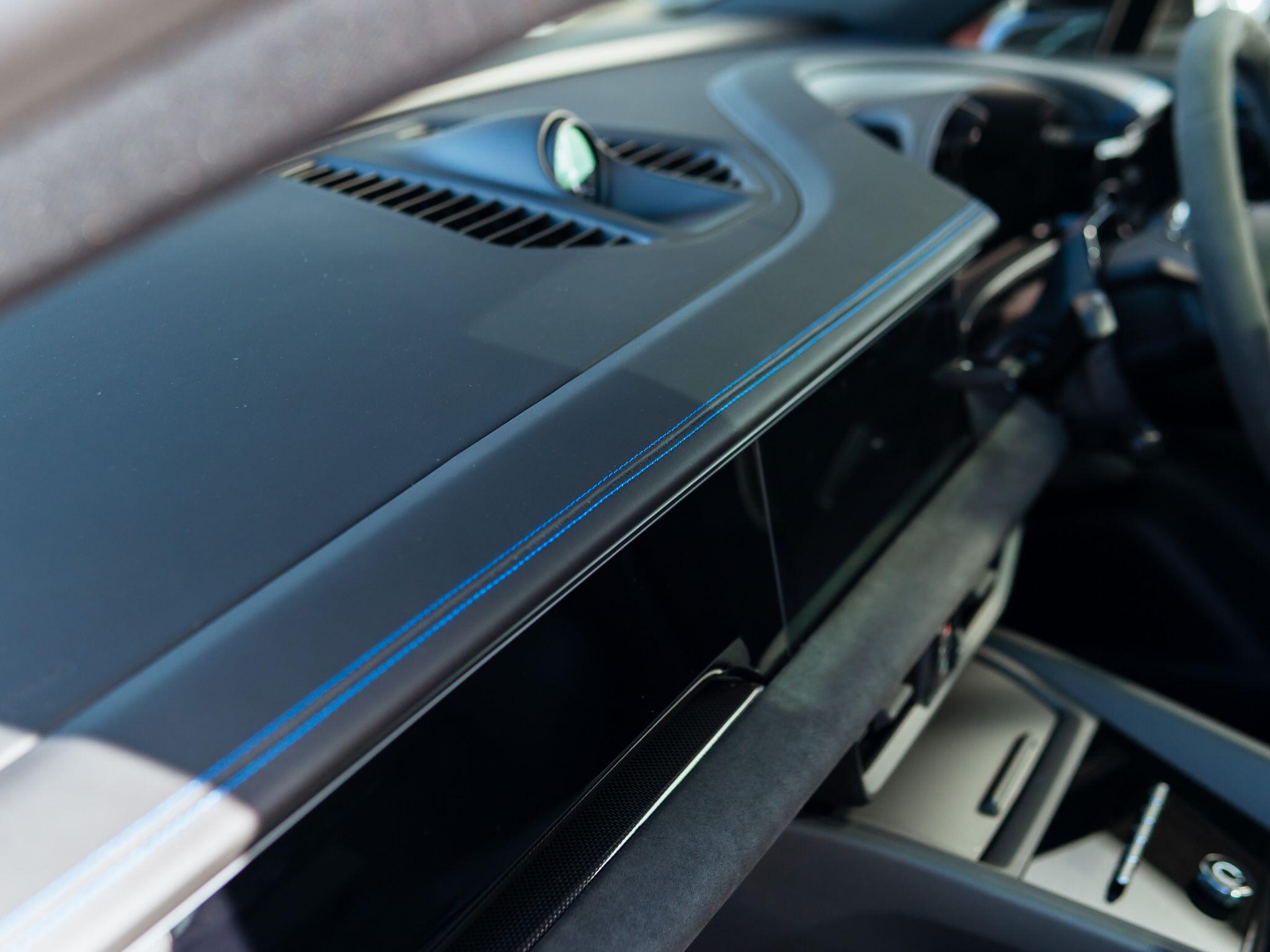 Porsche Macan view 53