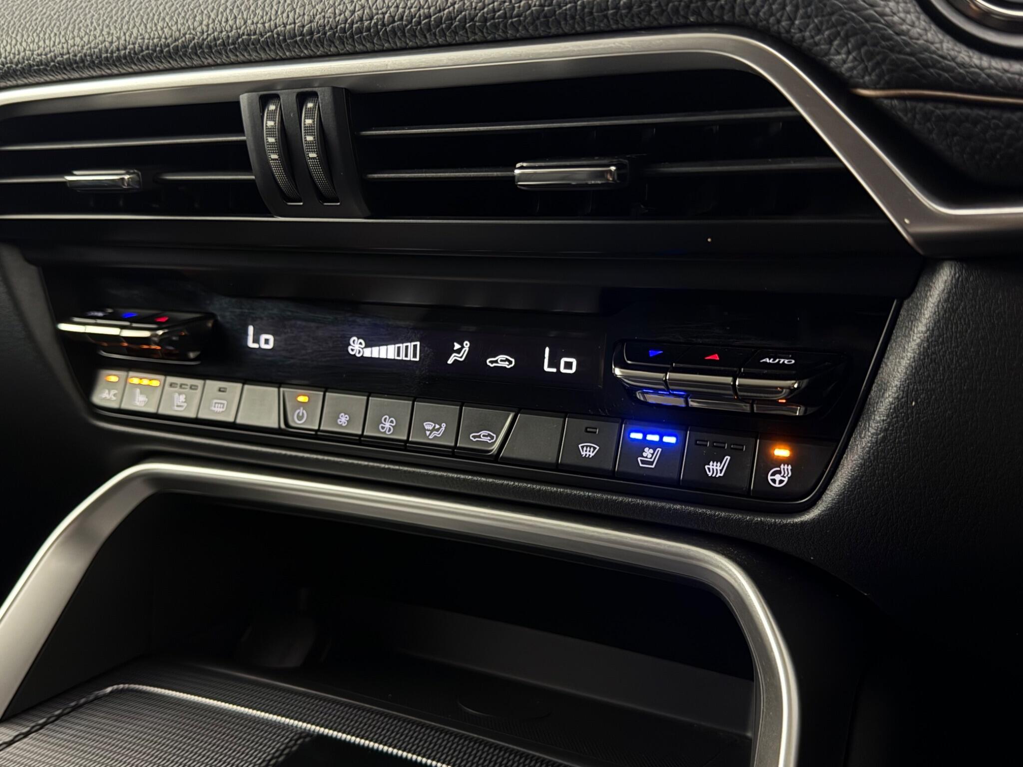 Mazda CX-60 view 24