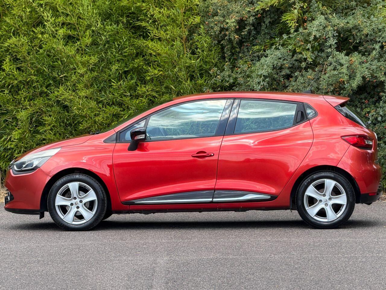 Renault Clio view 4