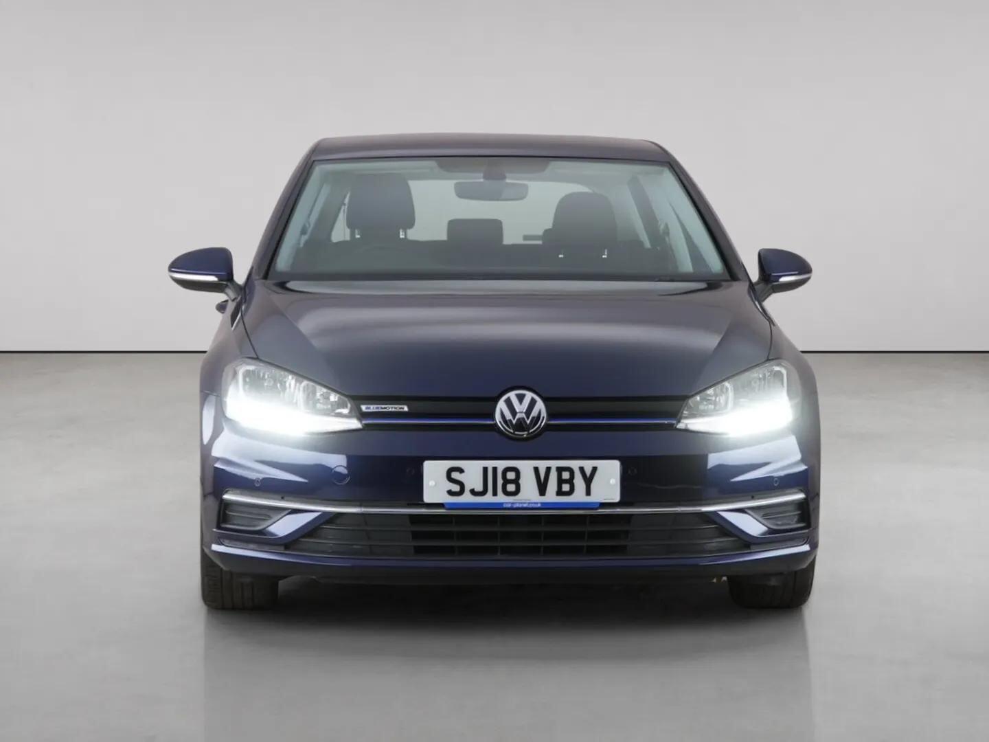 Volkswagen Golf view 5