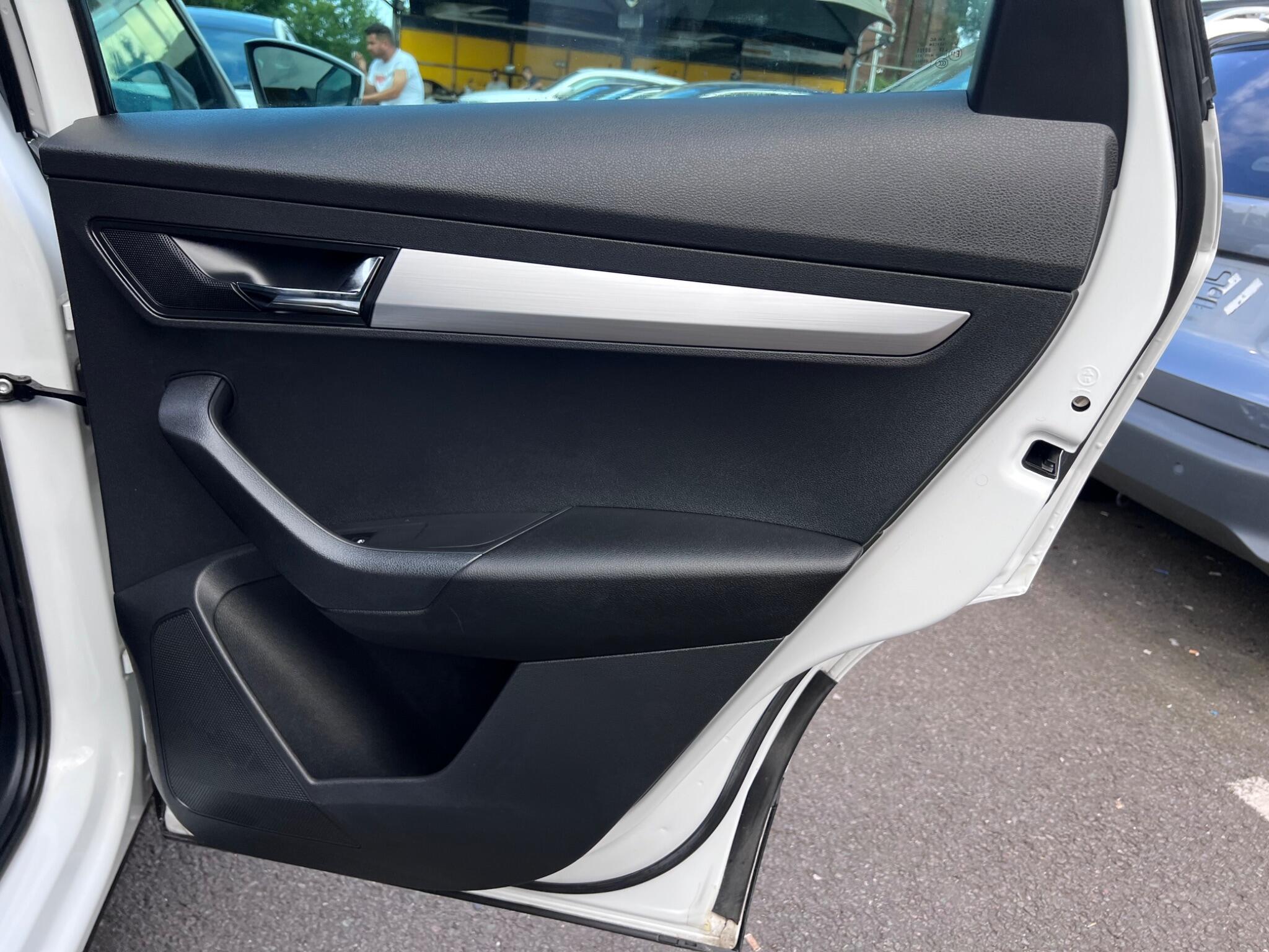 Skoda Karoq view 32