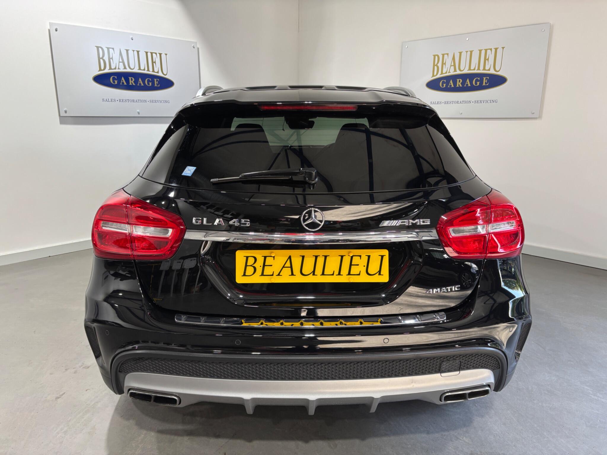 Mercedes-Benz Gla view 66