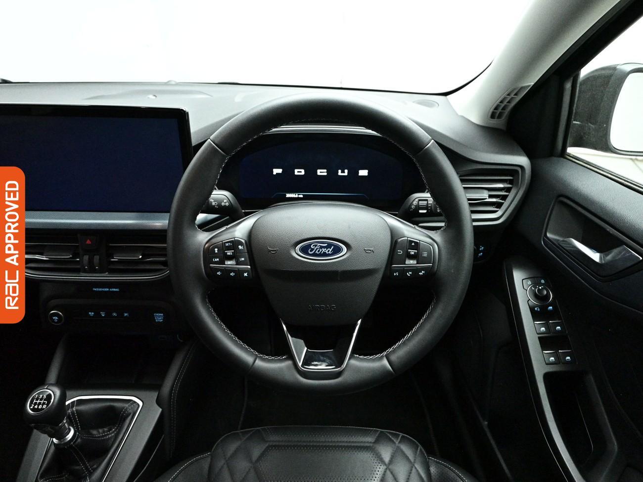 Ford Focus view 9
