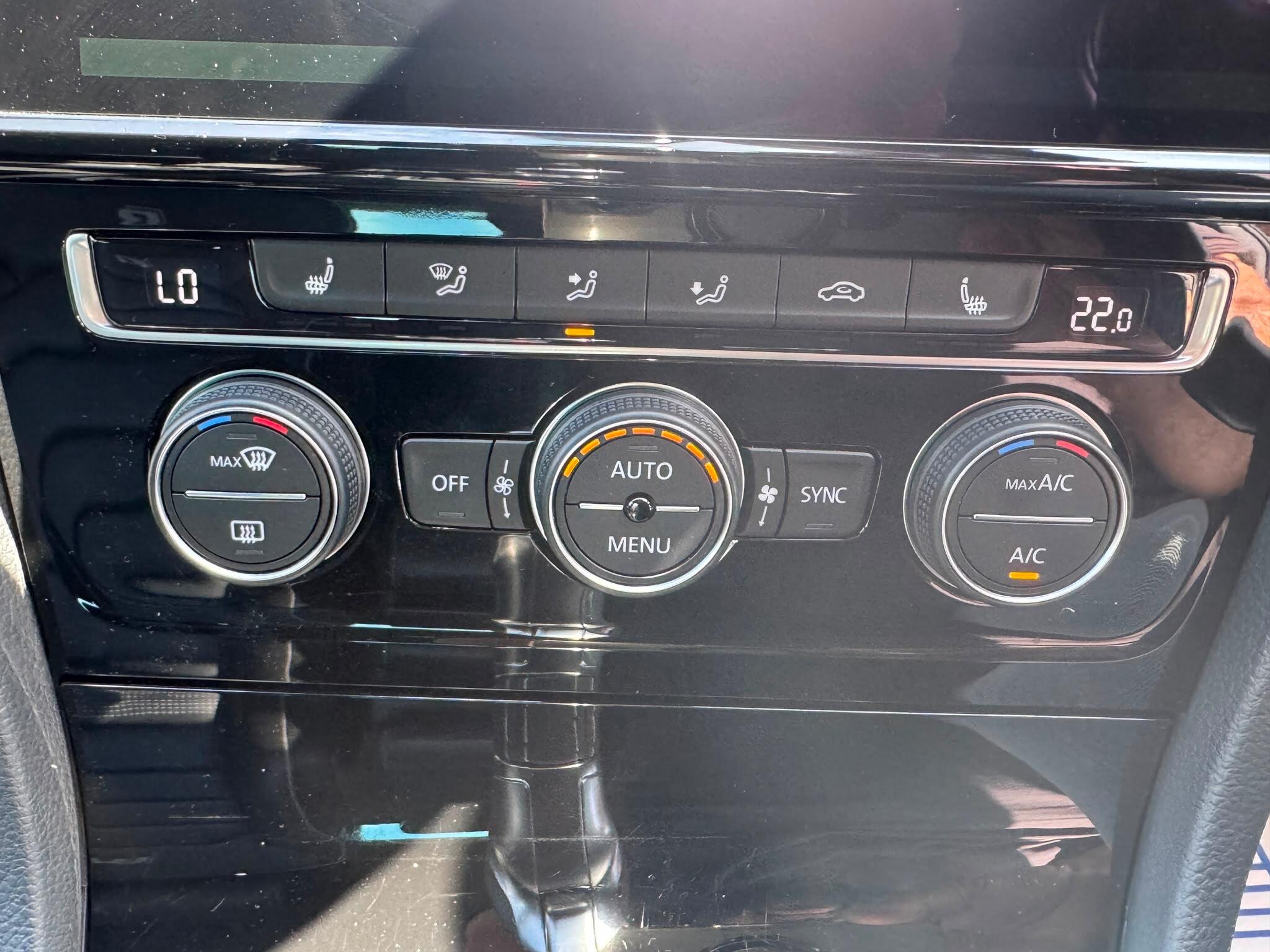 Volkswagen Golf view 47