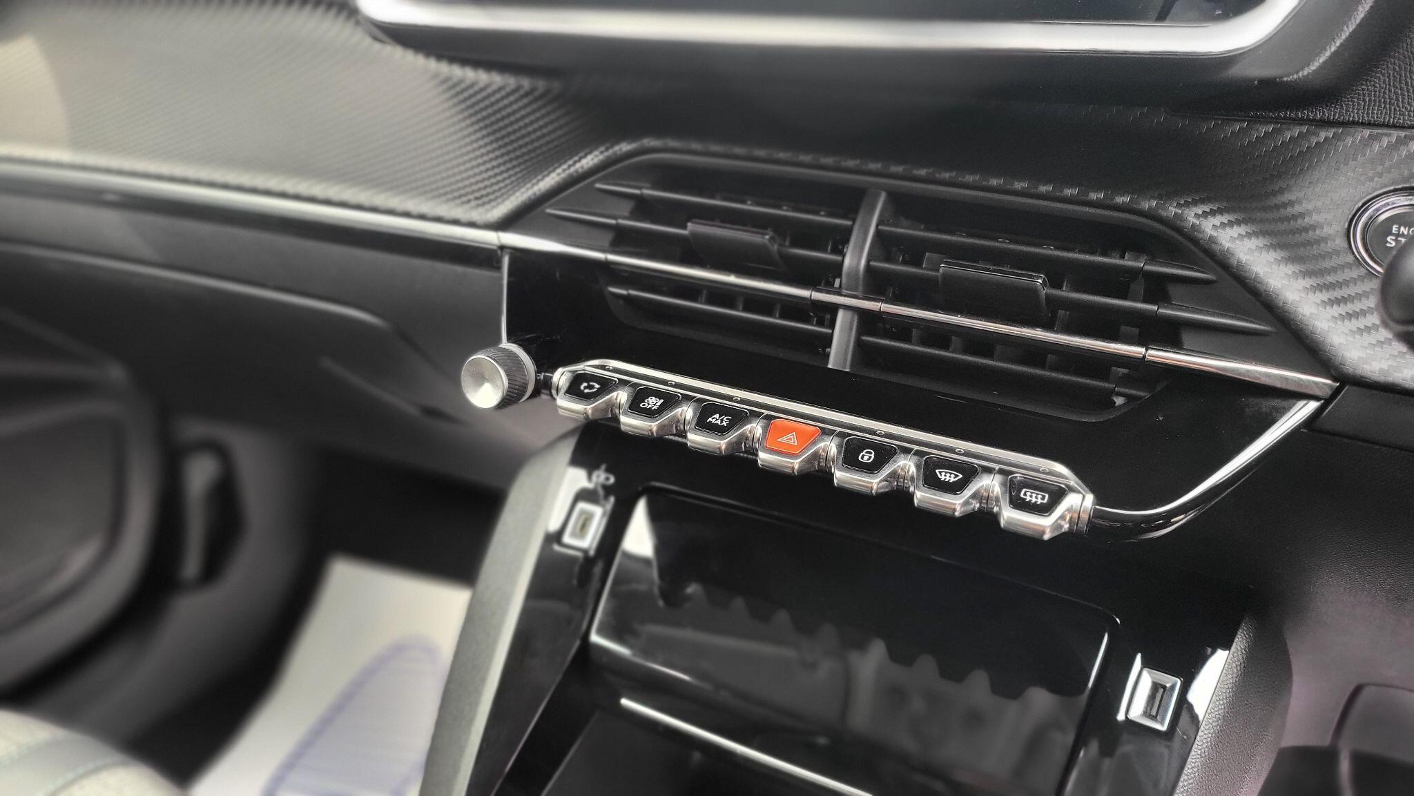 Peugeot 2008 view 35