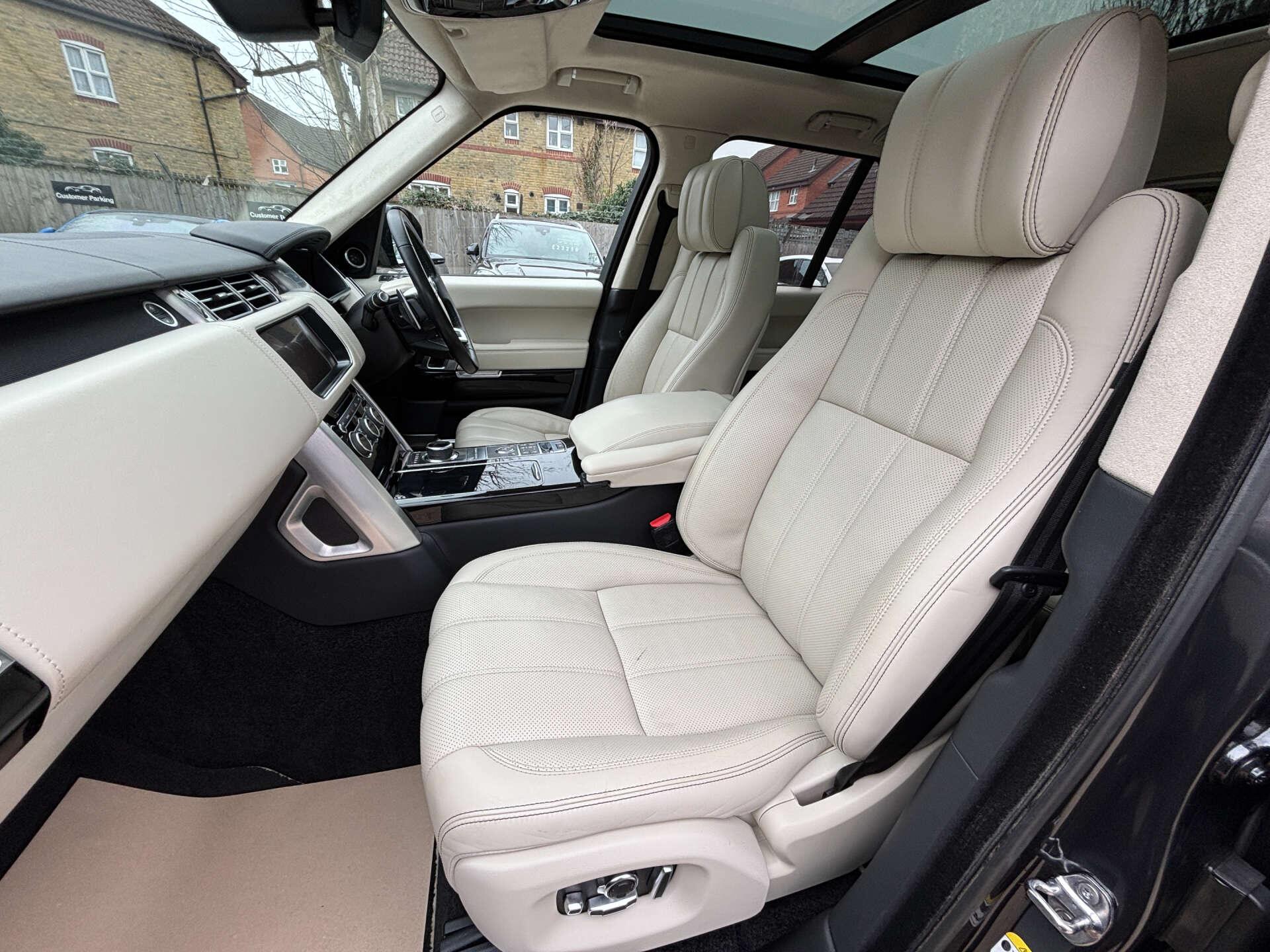 Land Rover Range Rover view 27