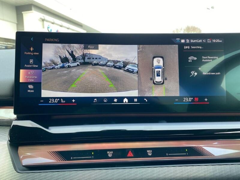 BMW 5 Series view 28