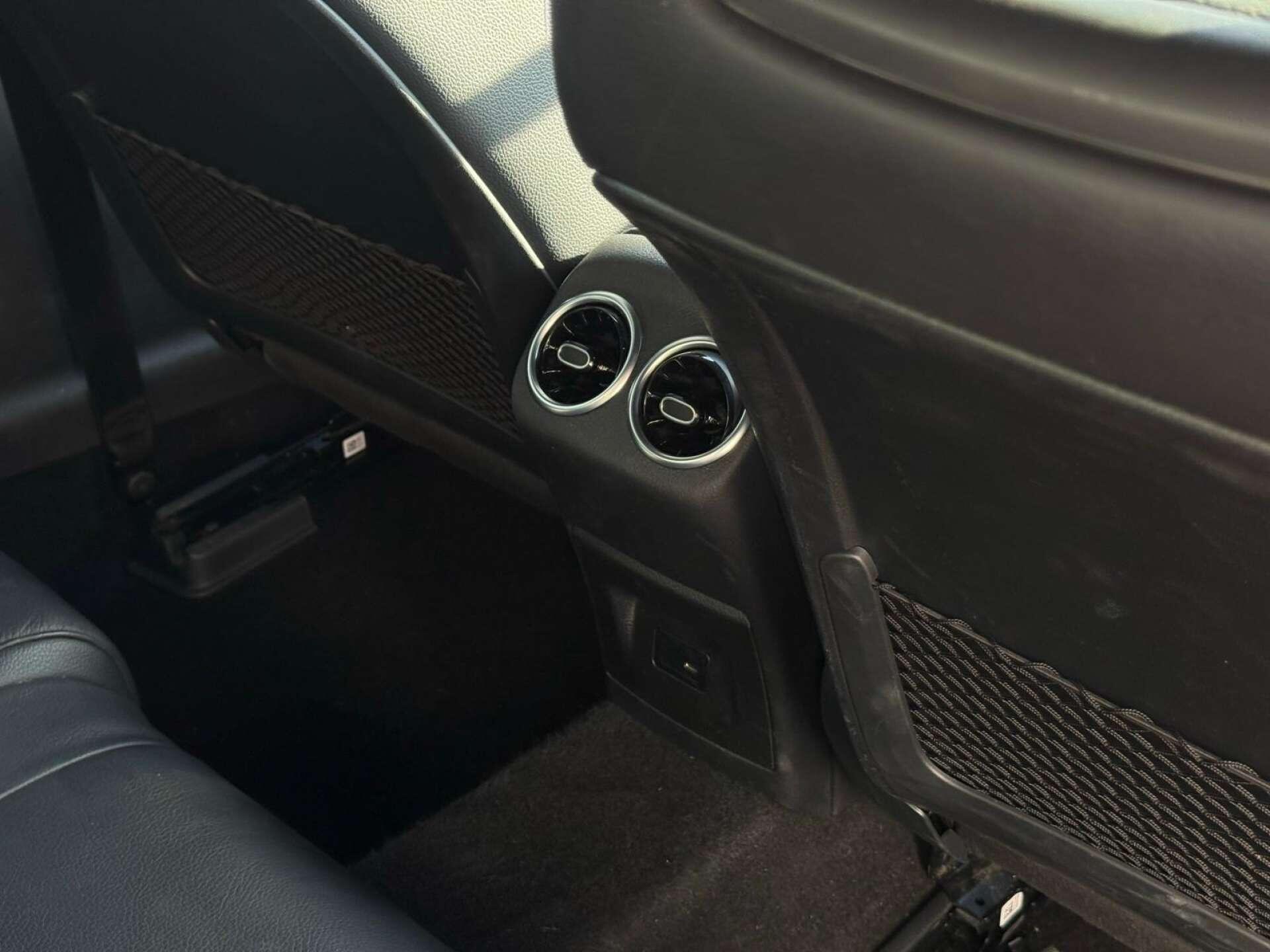 Mercedes-Benz Cla view 34