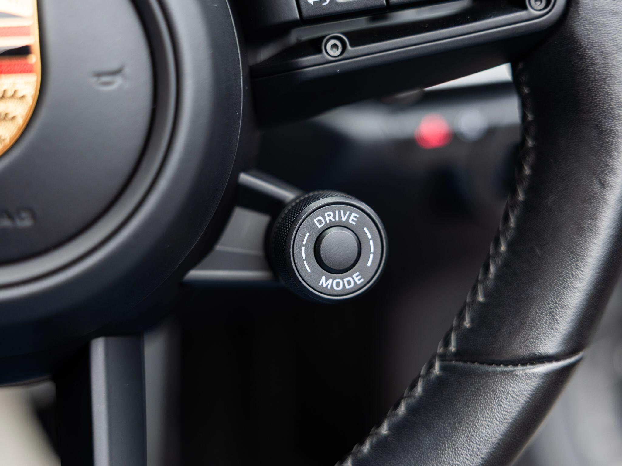 Porsche 911 view 49