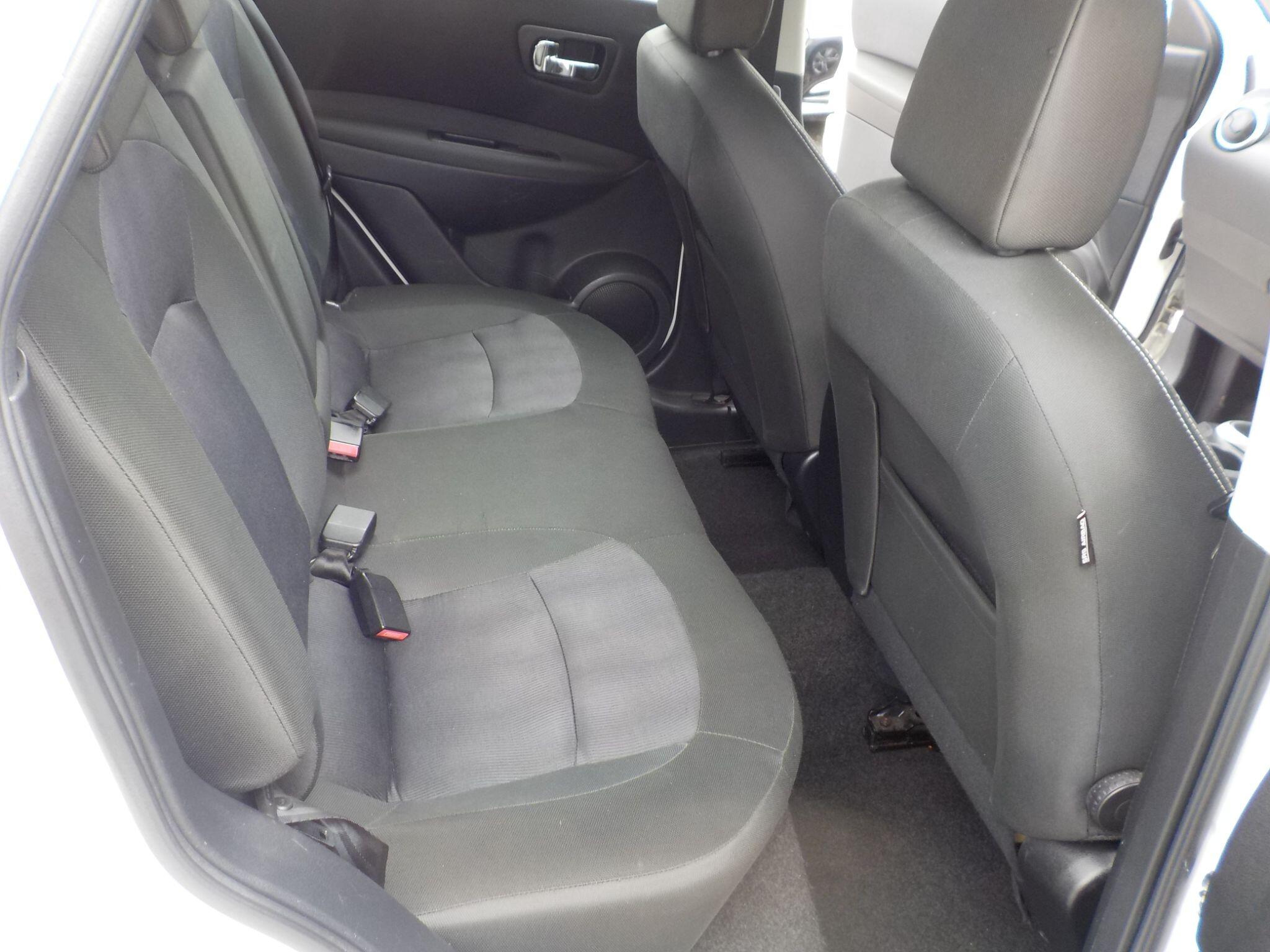Nissan Qashqai 1.6 Acenta 2WD Euro 5 (s/s) 5dr