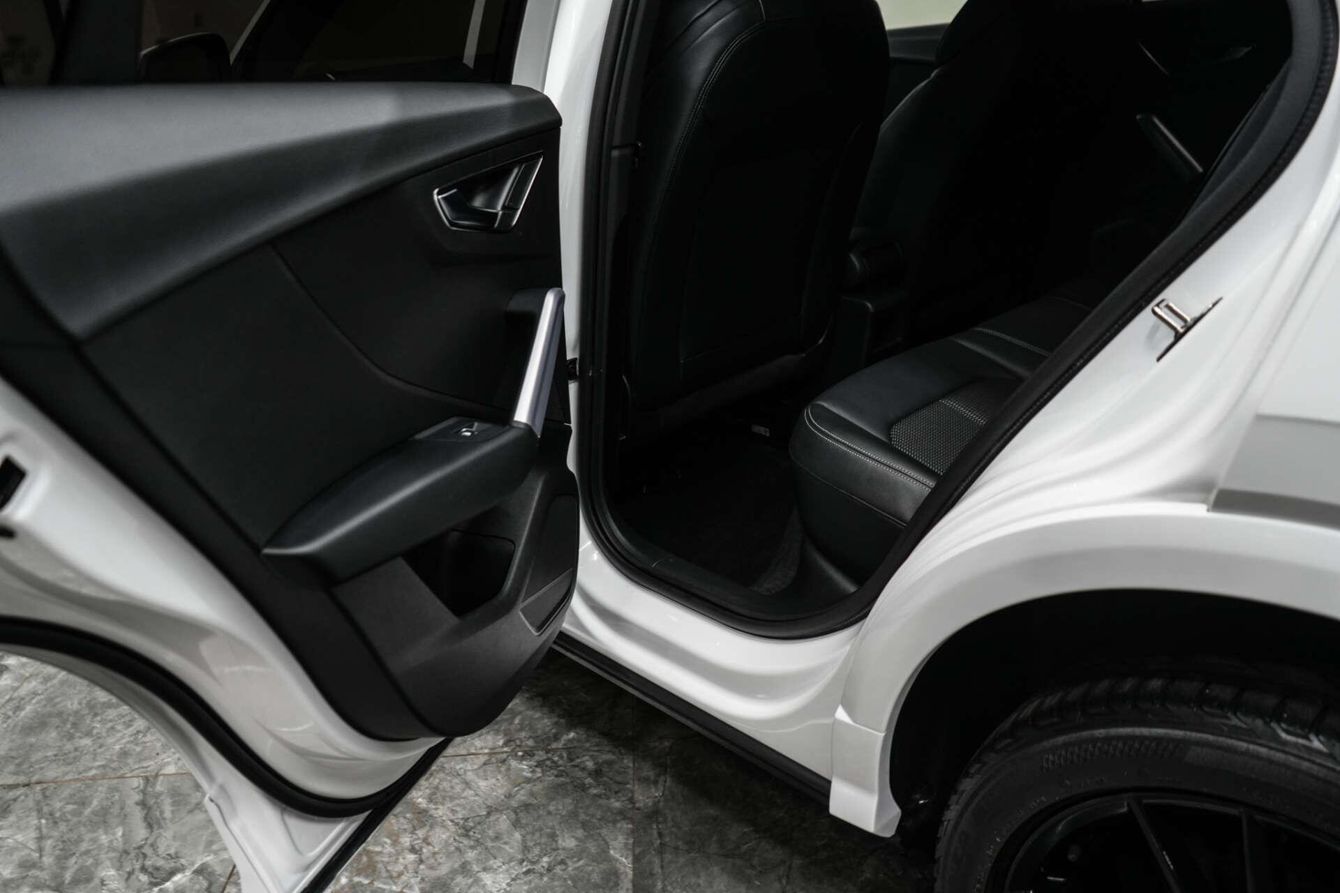 Audi Q2 view 25