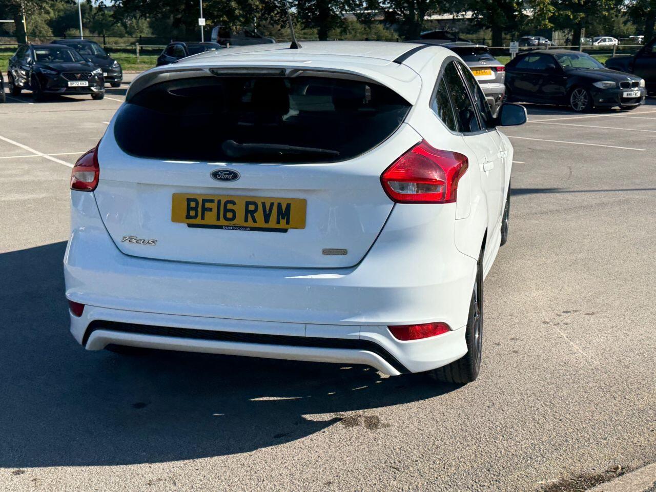 Ford Focus view 29