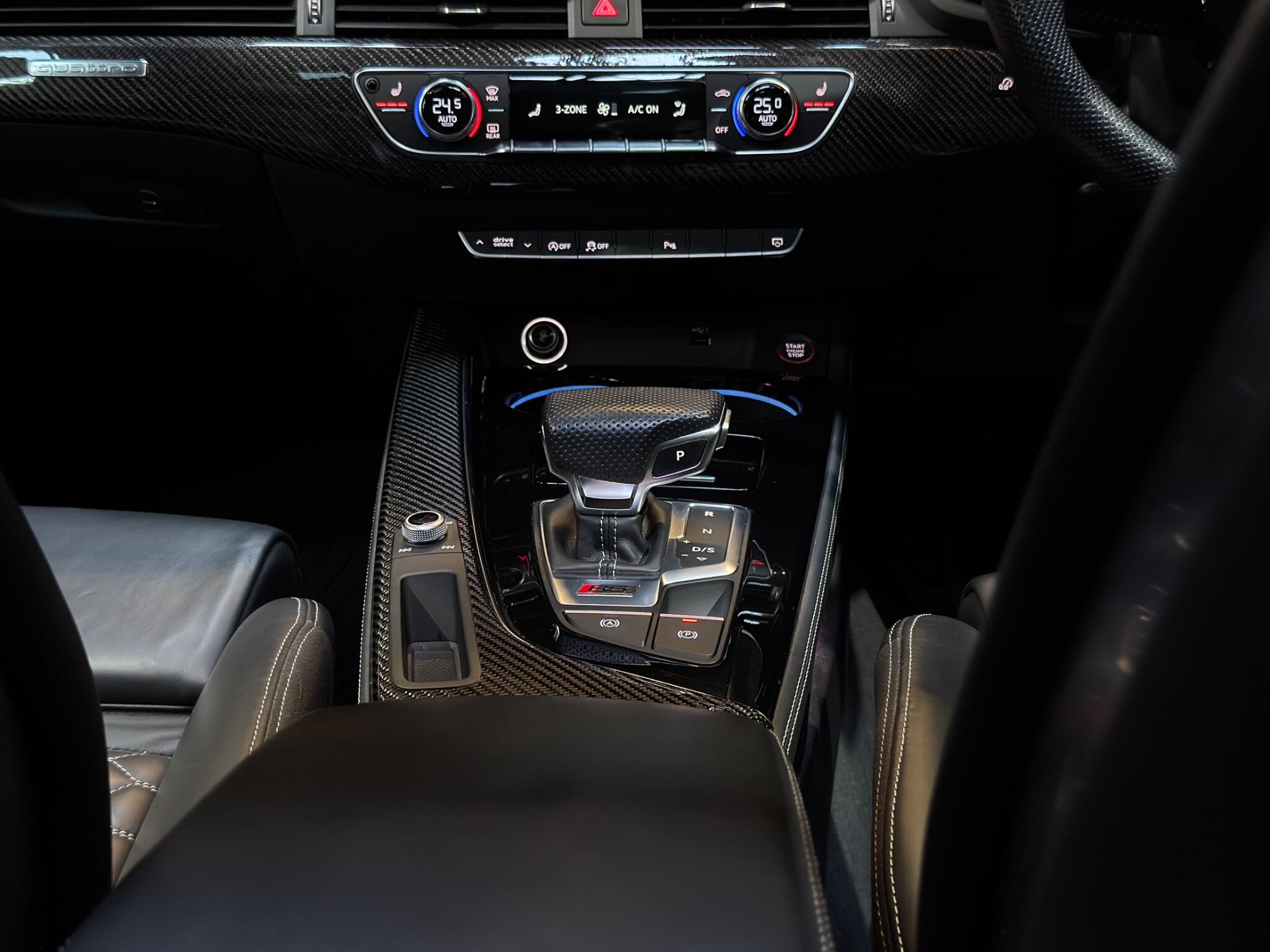 Audi RS5 view 12