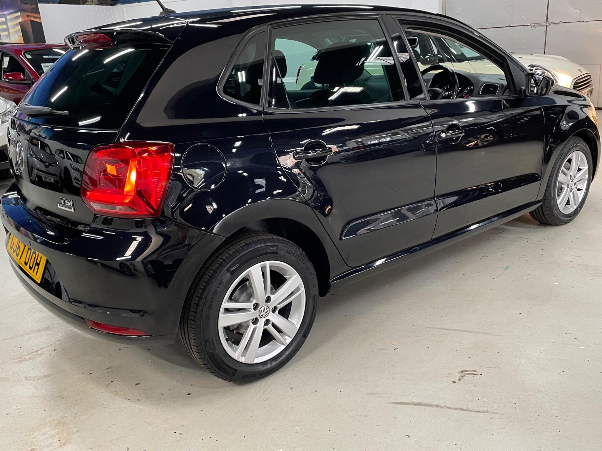 Volkswagen Polo view 5