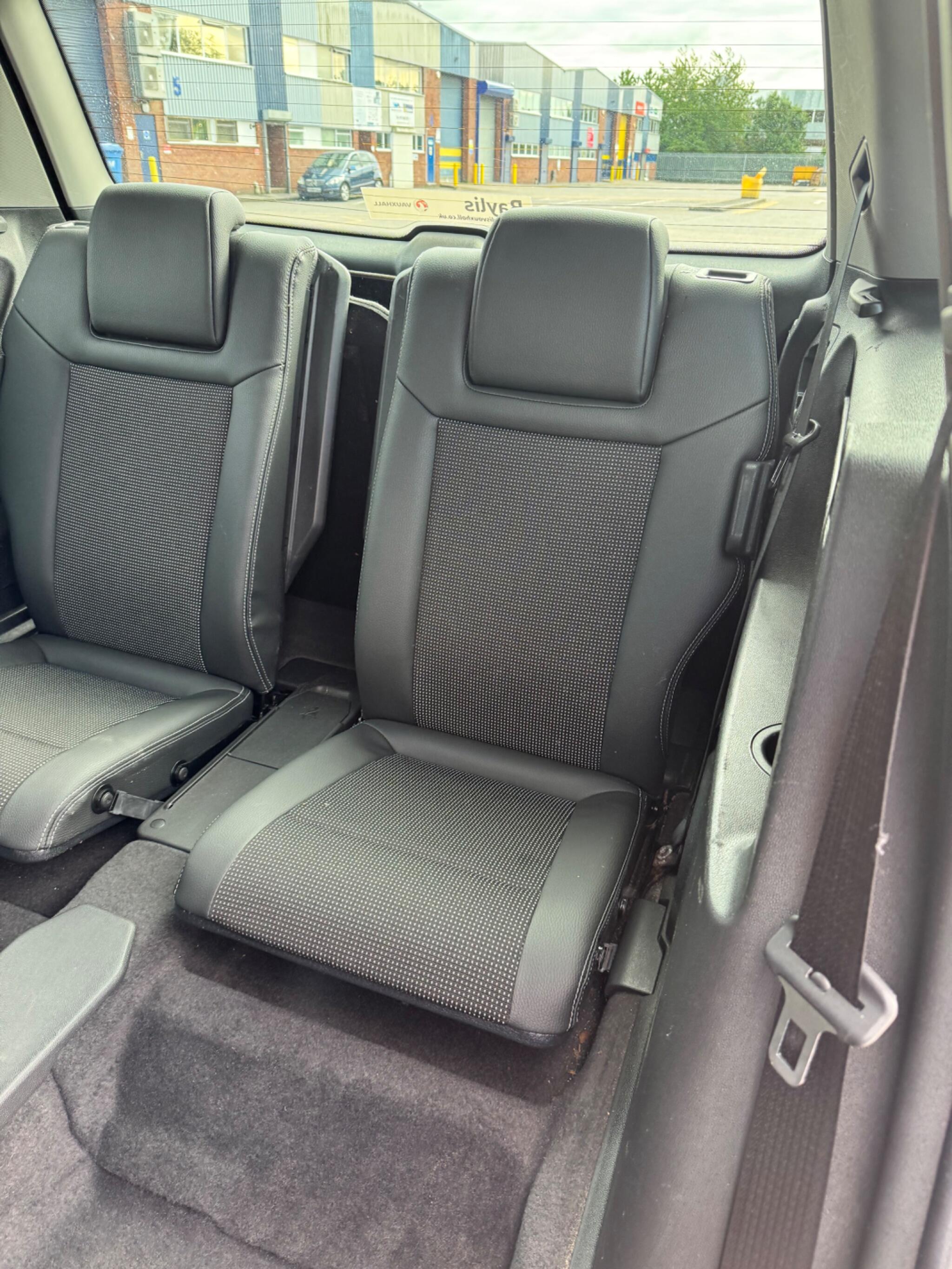 Vauxhall Zafira view 29