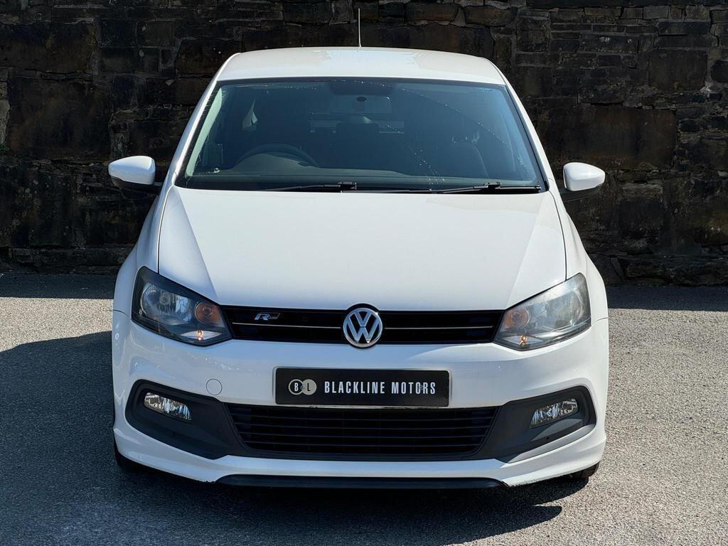 Volkswagen Polo view 2