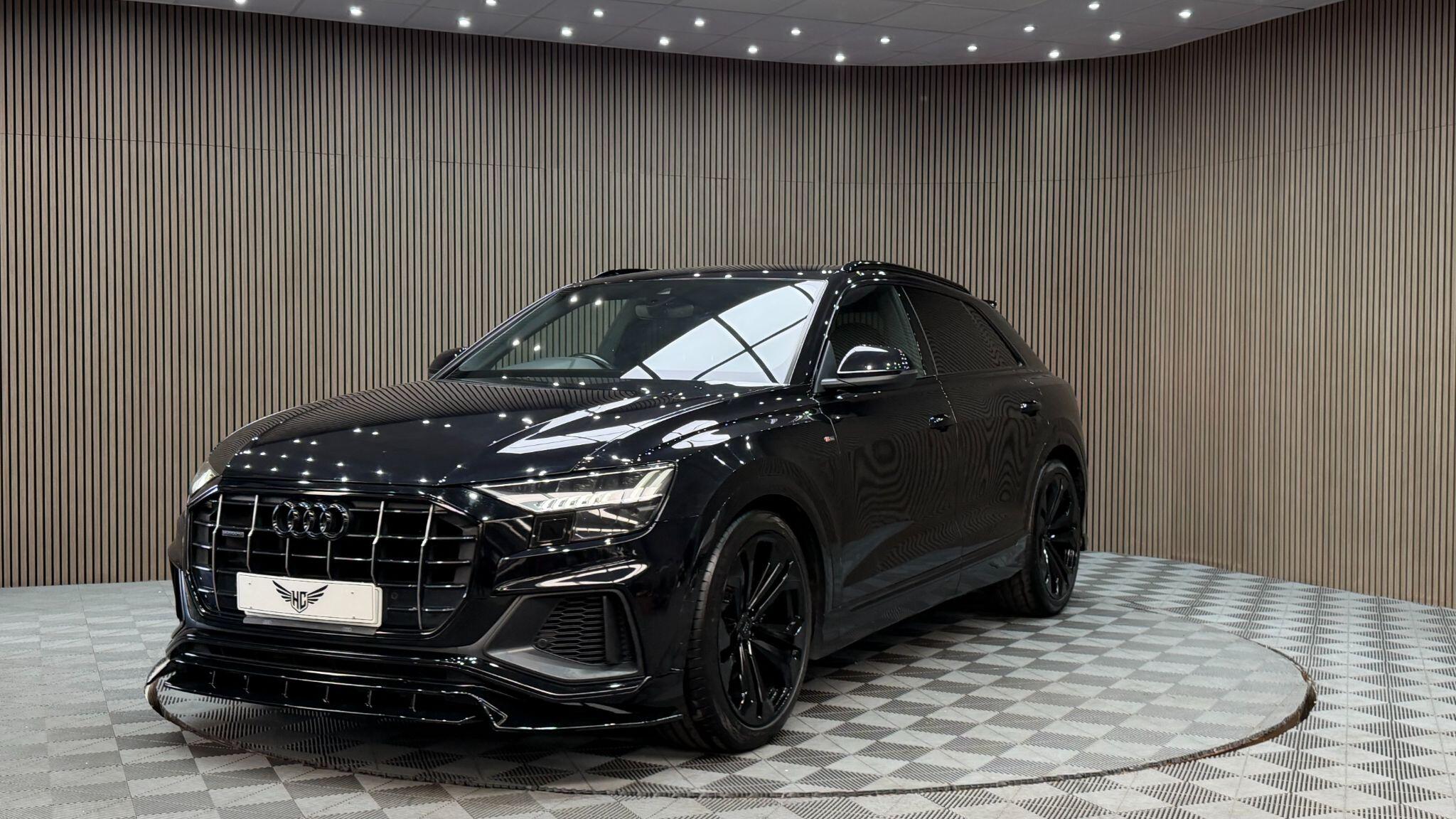 Audi Q8 view 54