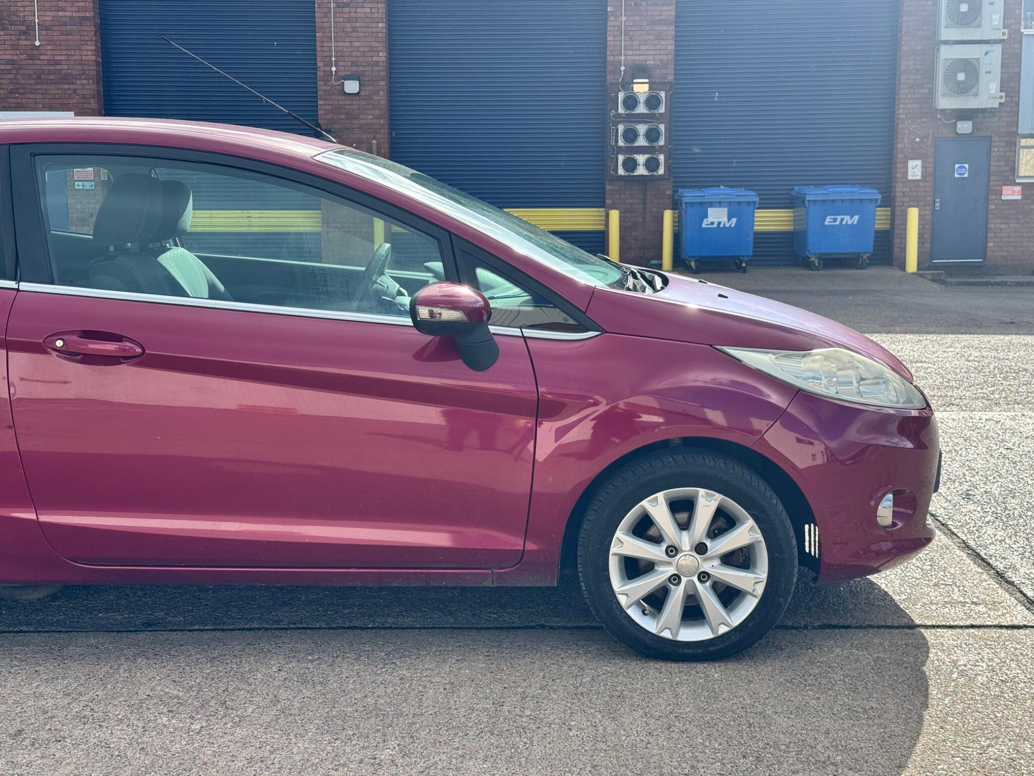 Ford Fiesta view 14