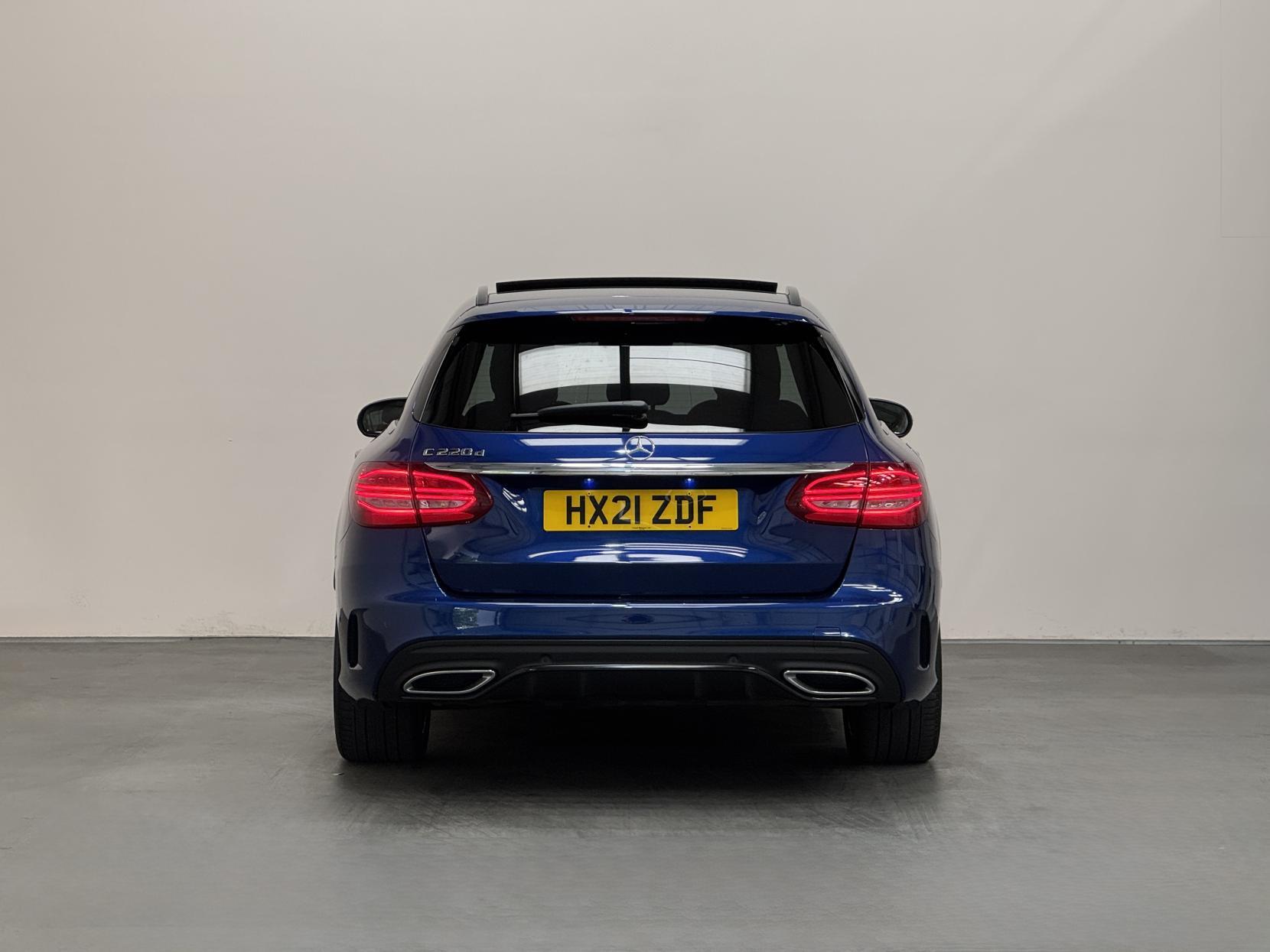 Mercedes-Benz C Class view 13