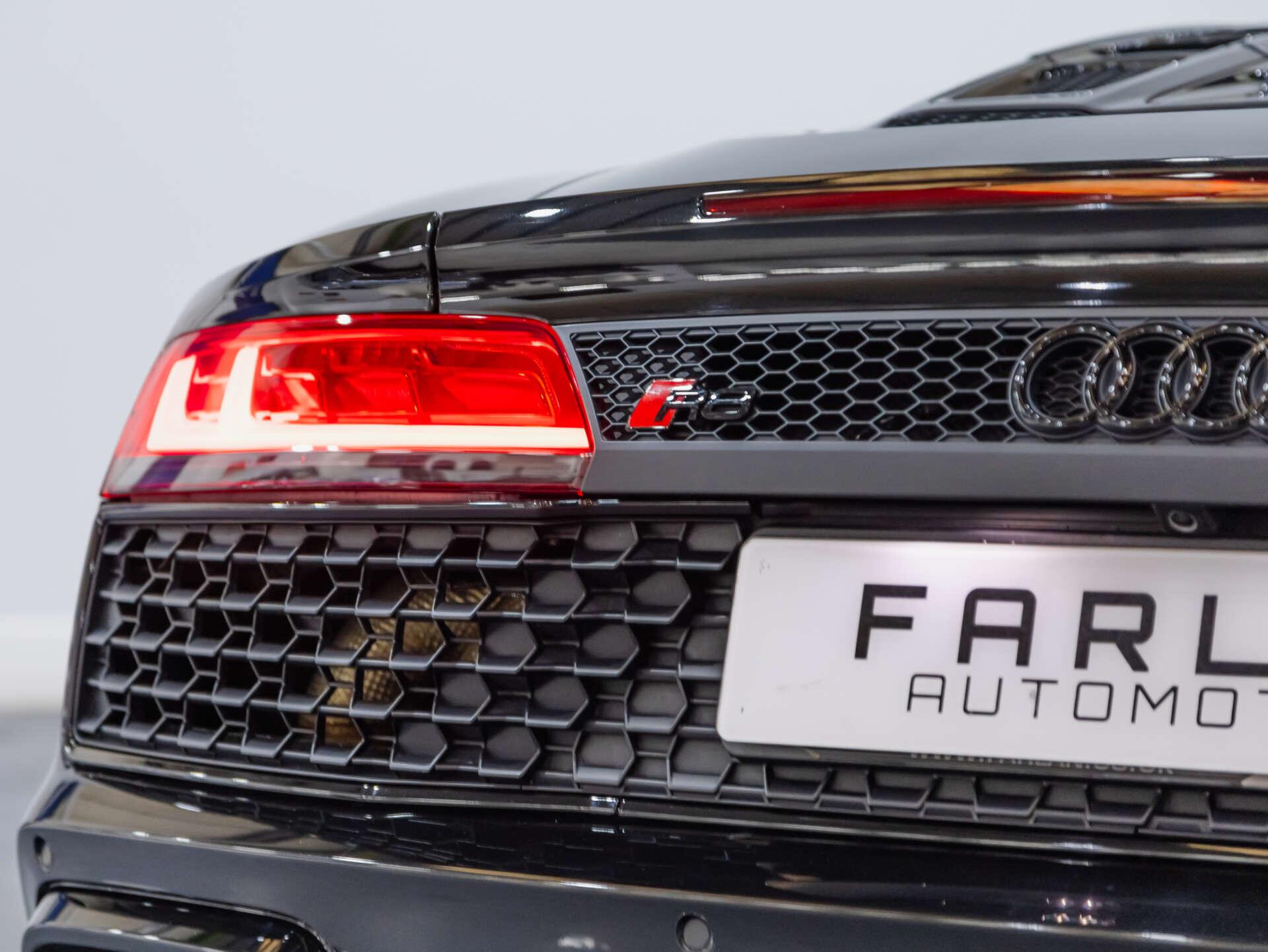 Audi R8 view 70