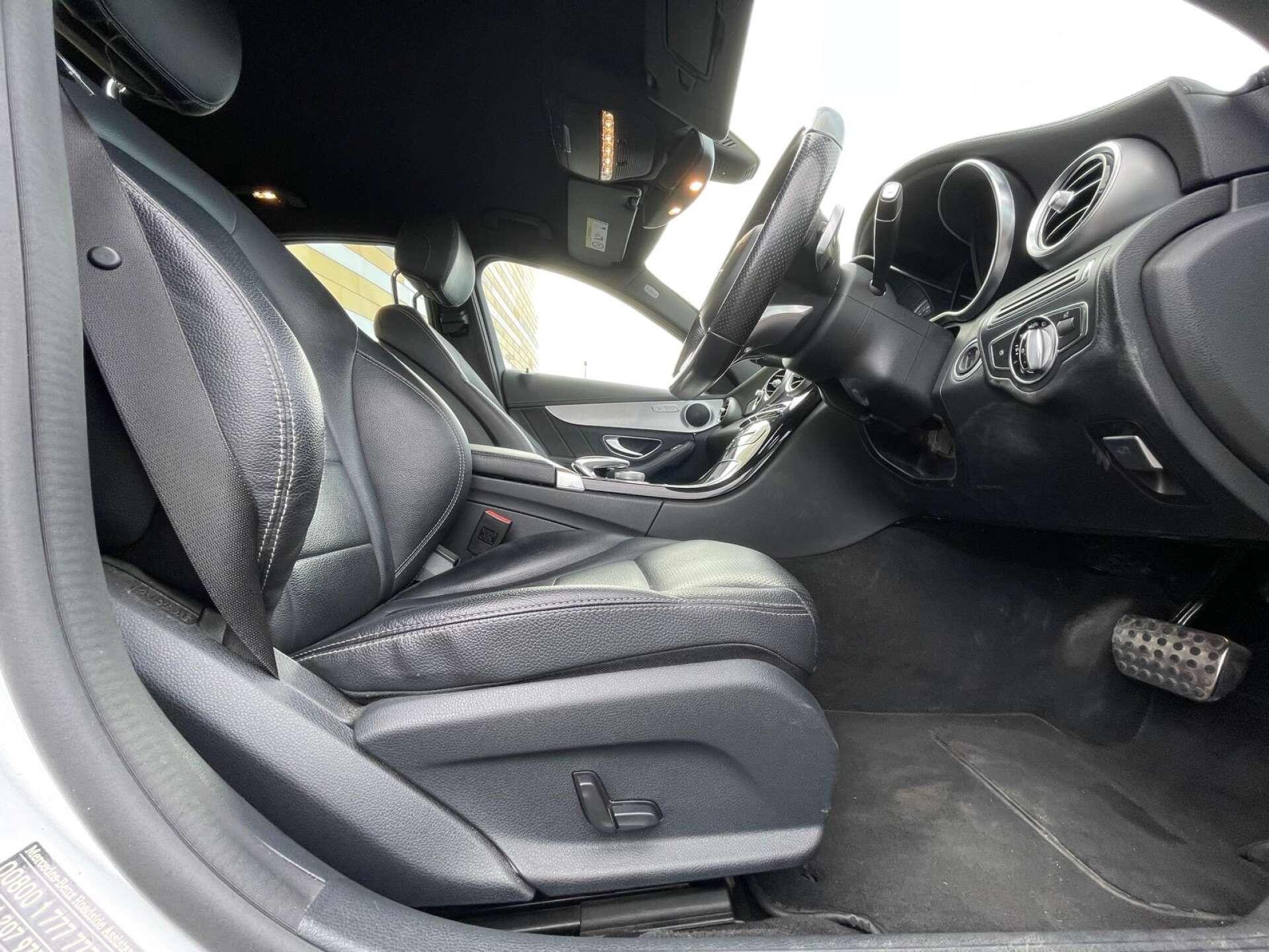 Mercedes-Benz C-Class view 36