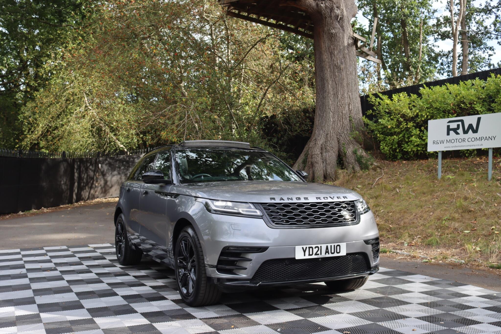 Land Rover Range Rover Velar view 29