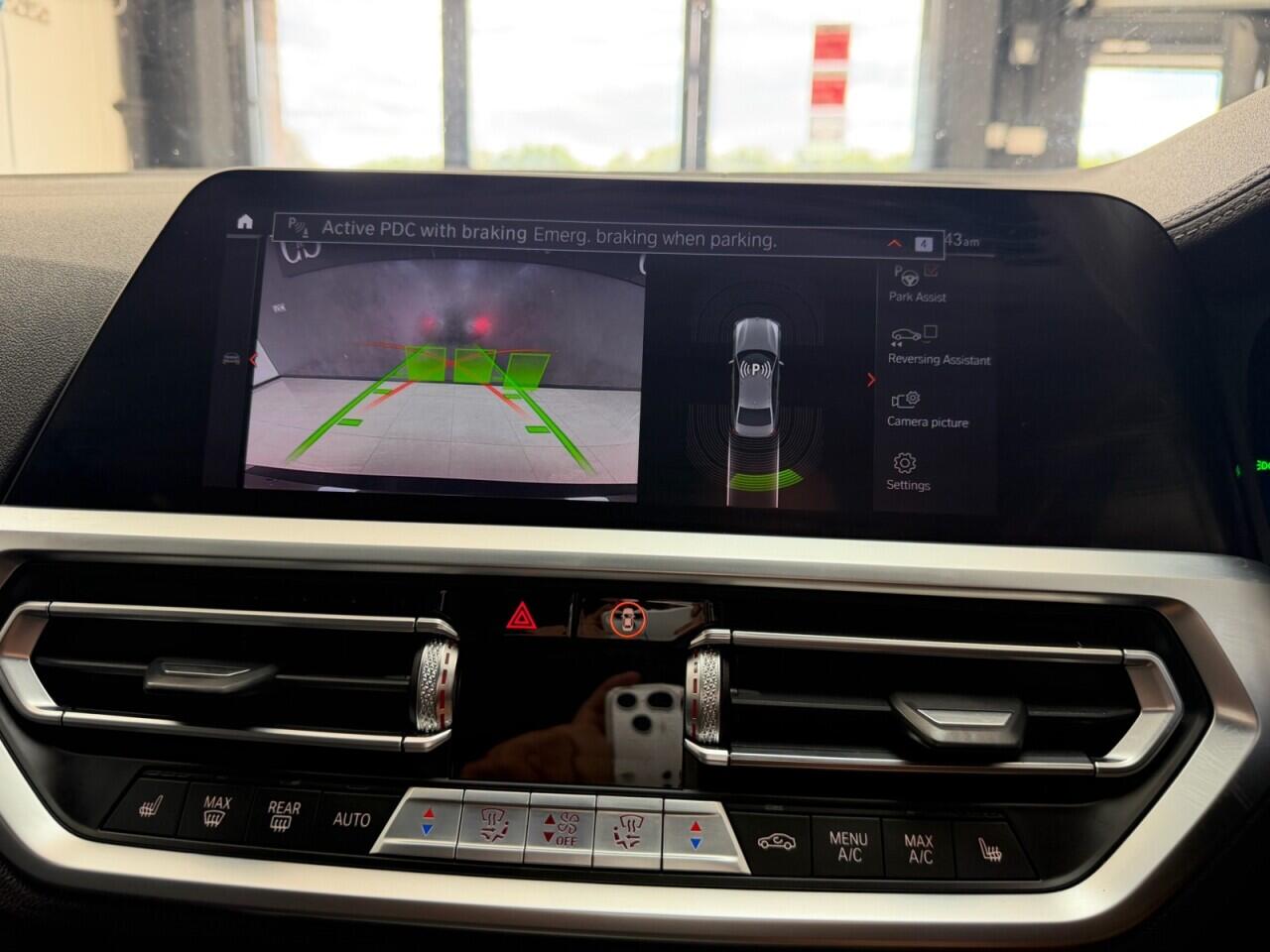 BMW 3 Series view 30