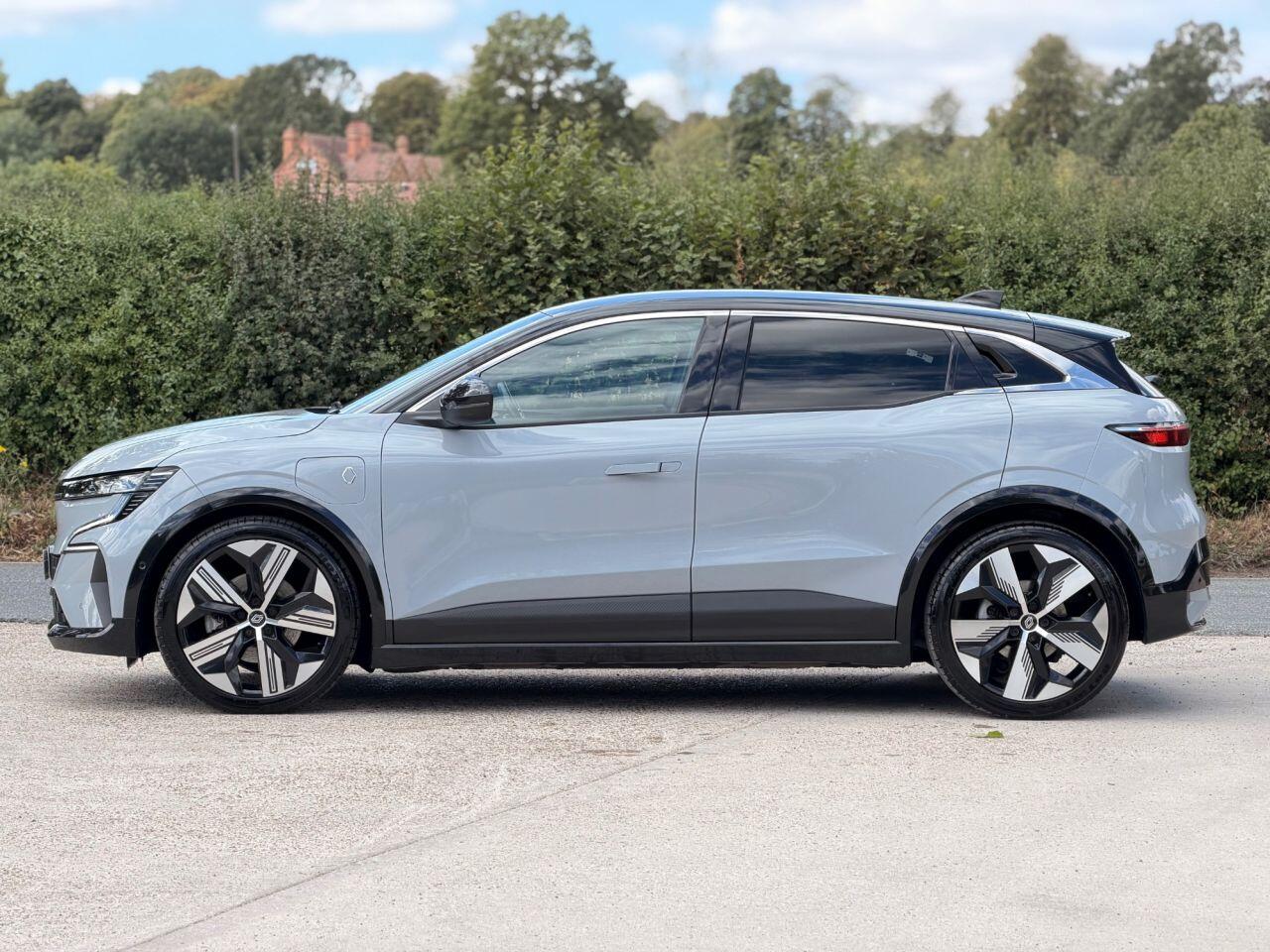Renault Megane E-Tech view 8