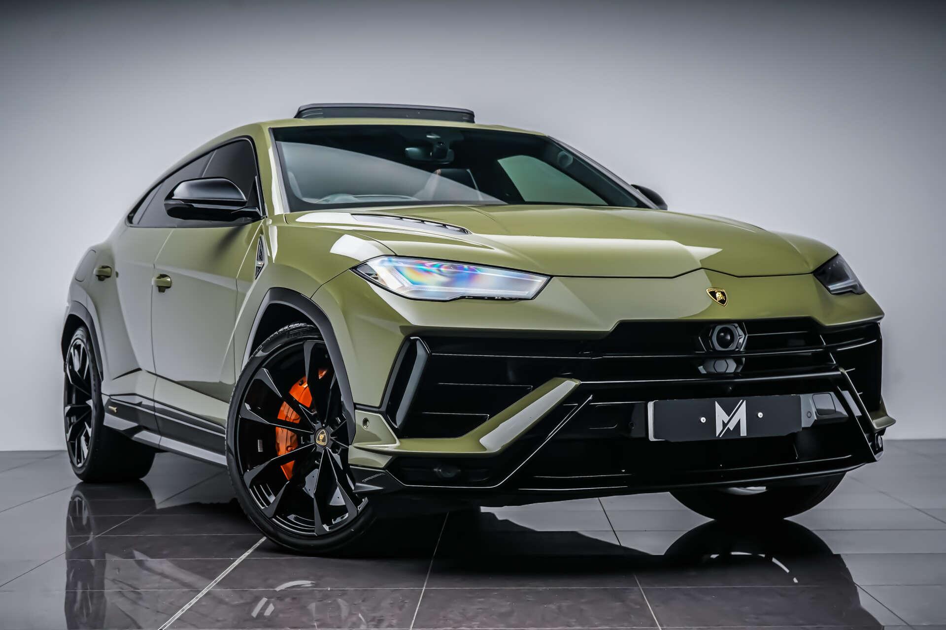 2024 Lamborghini Urus in Green for sale