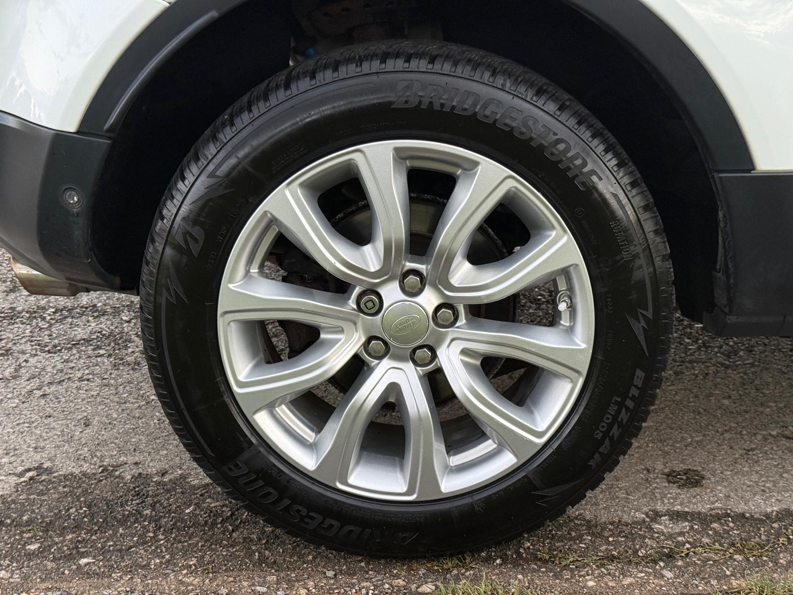 Land Rover Range Rover Evoque - Image 13