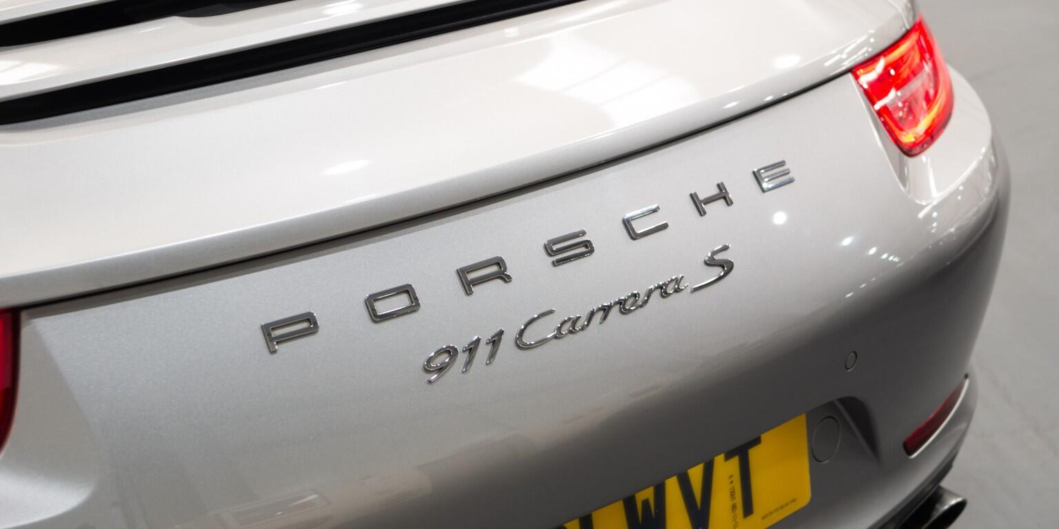 Porsche 911 view 63