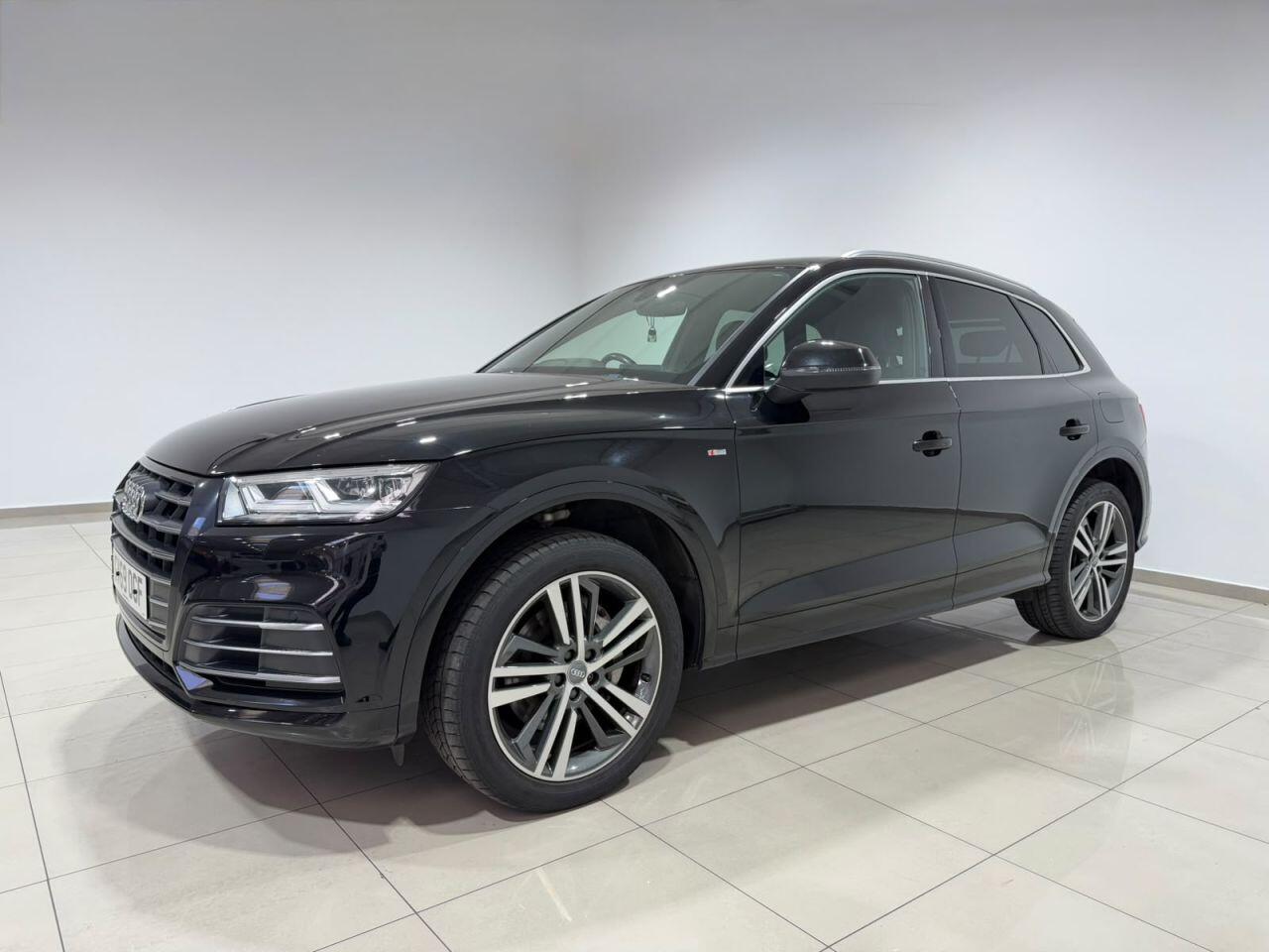 Audi Q5 view 3