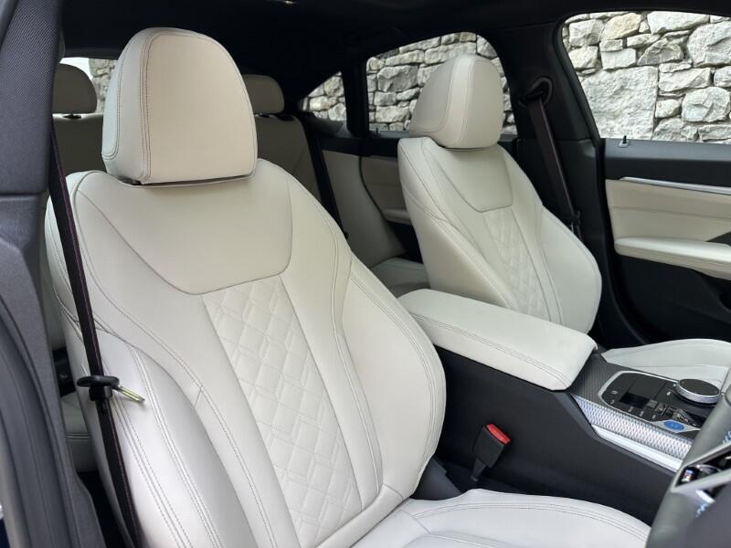 BMW i4 view 62