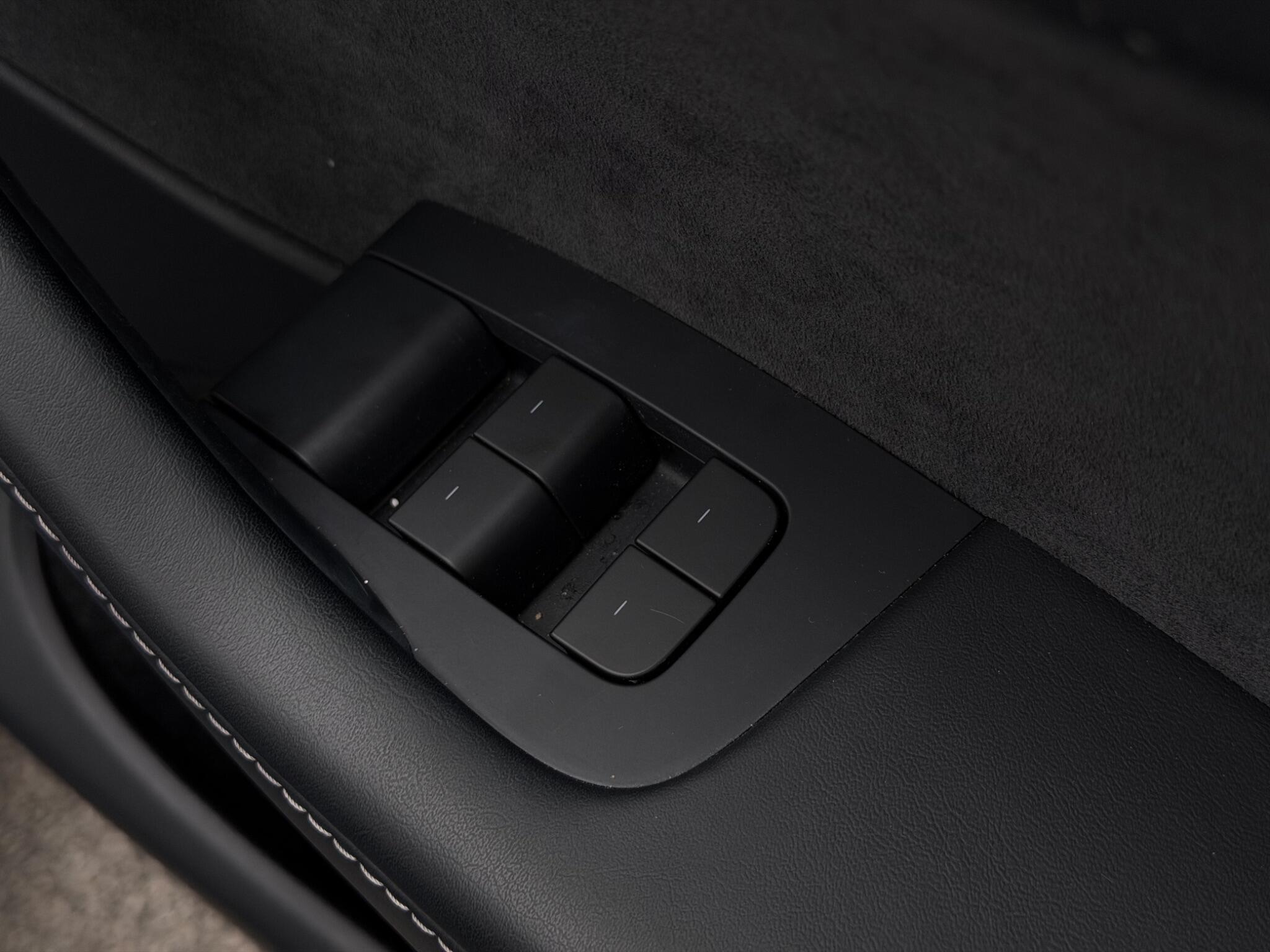 Tesla Model Y view 21