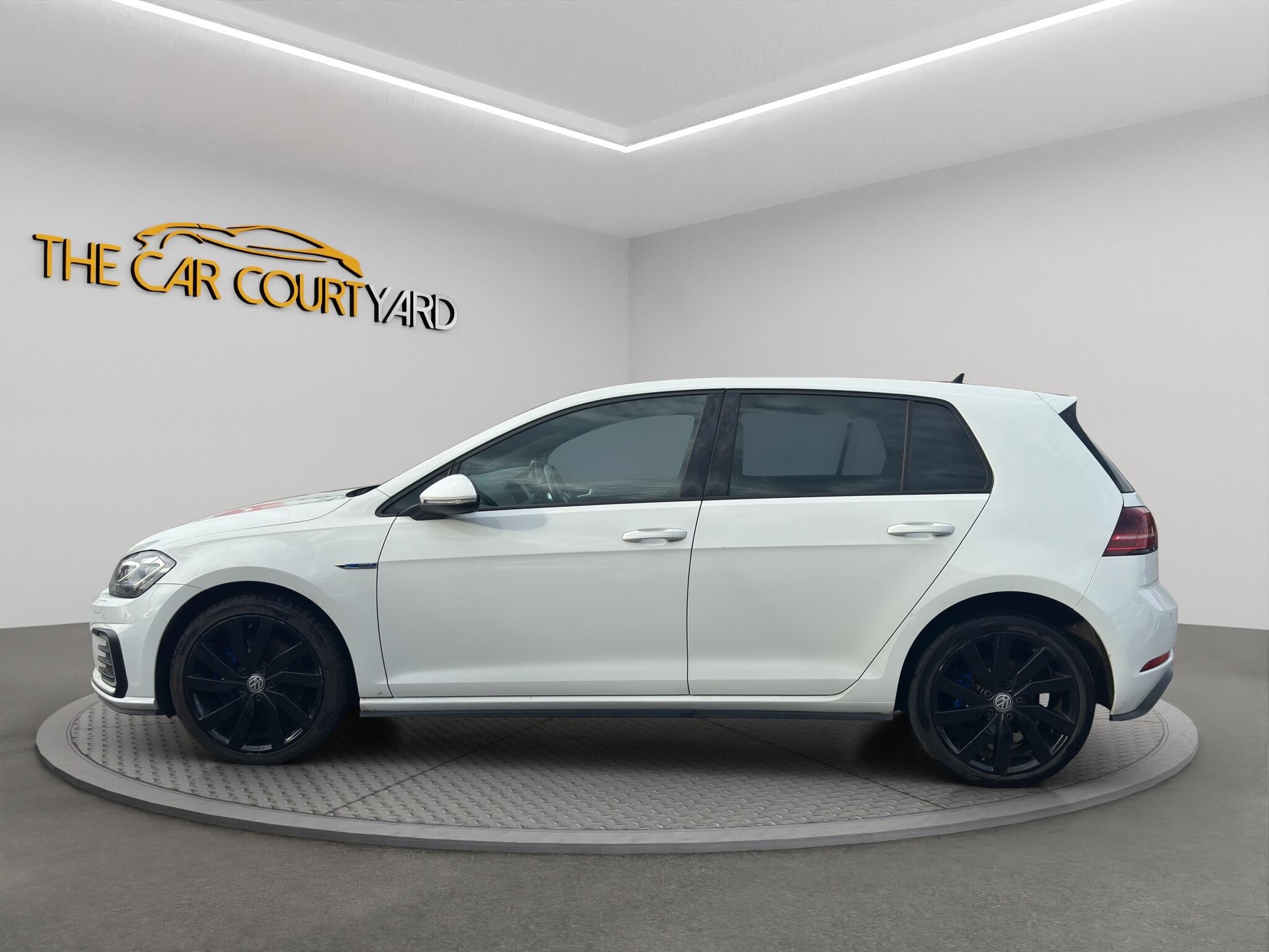 Volkswagen Golf view 4