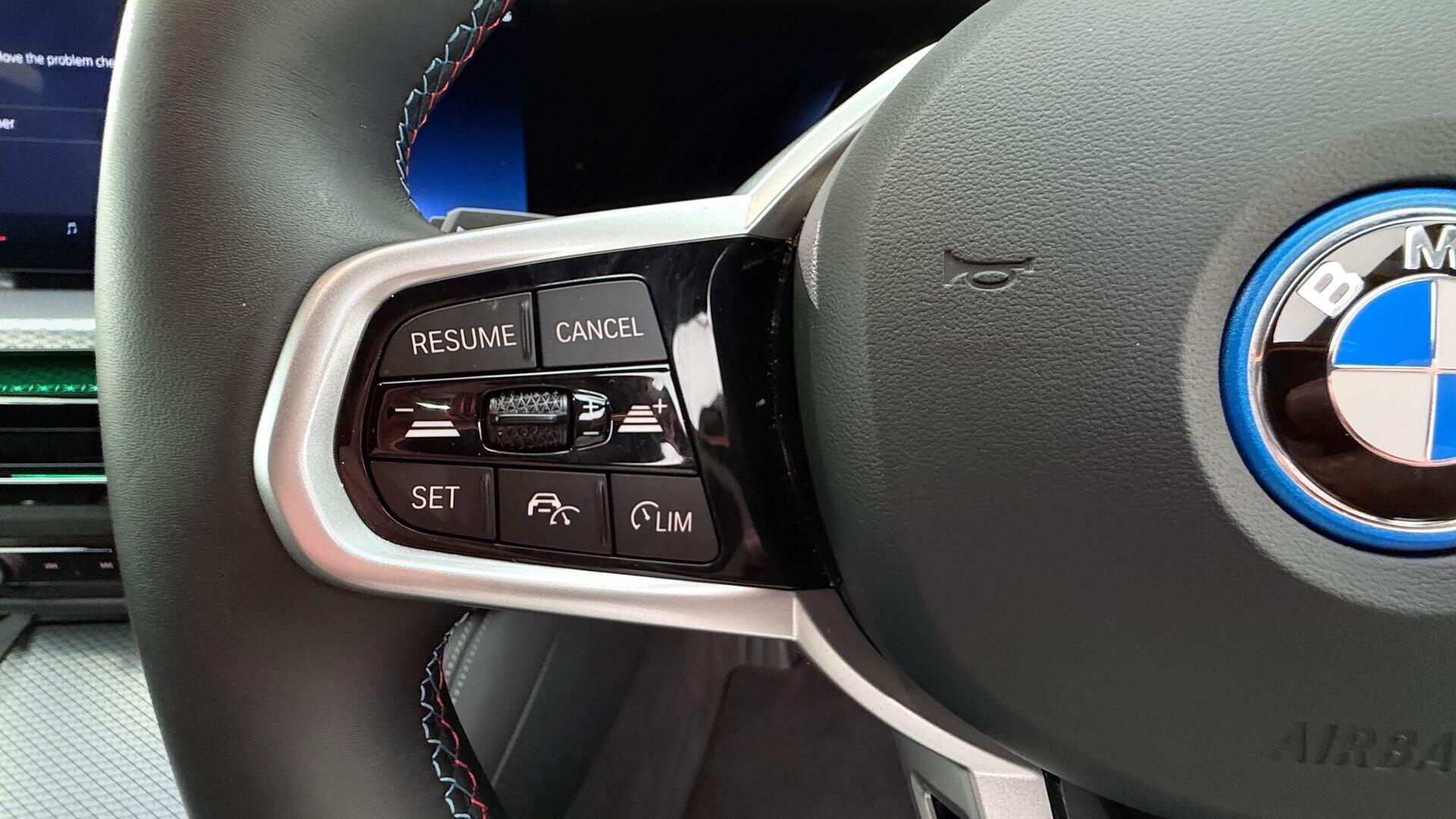 BMW i4 view 17