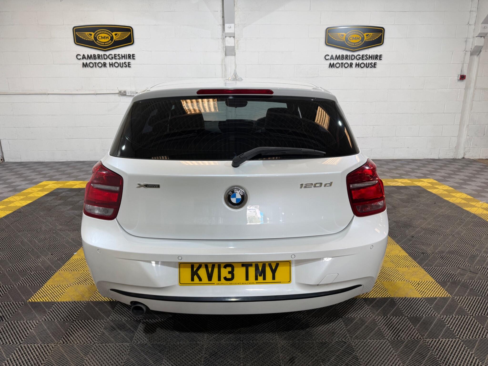 BMW 1 Series view 12