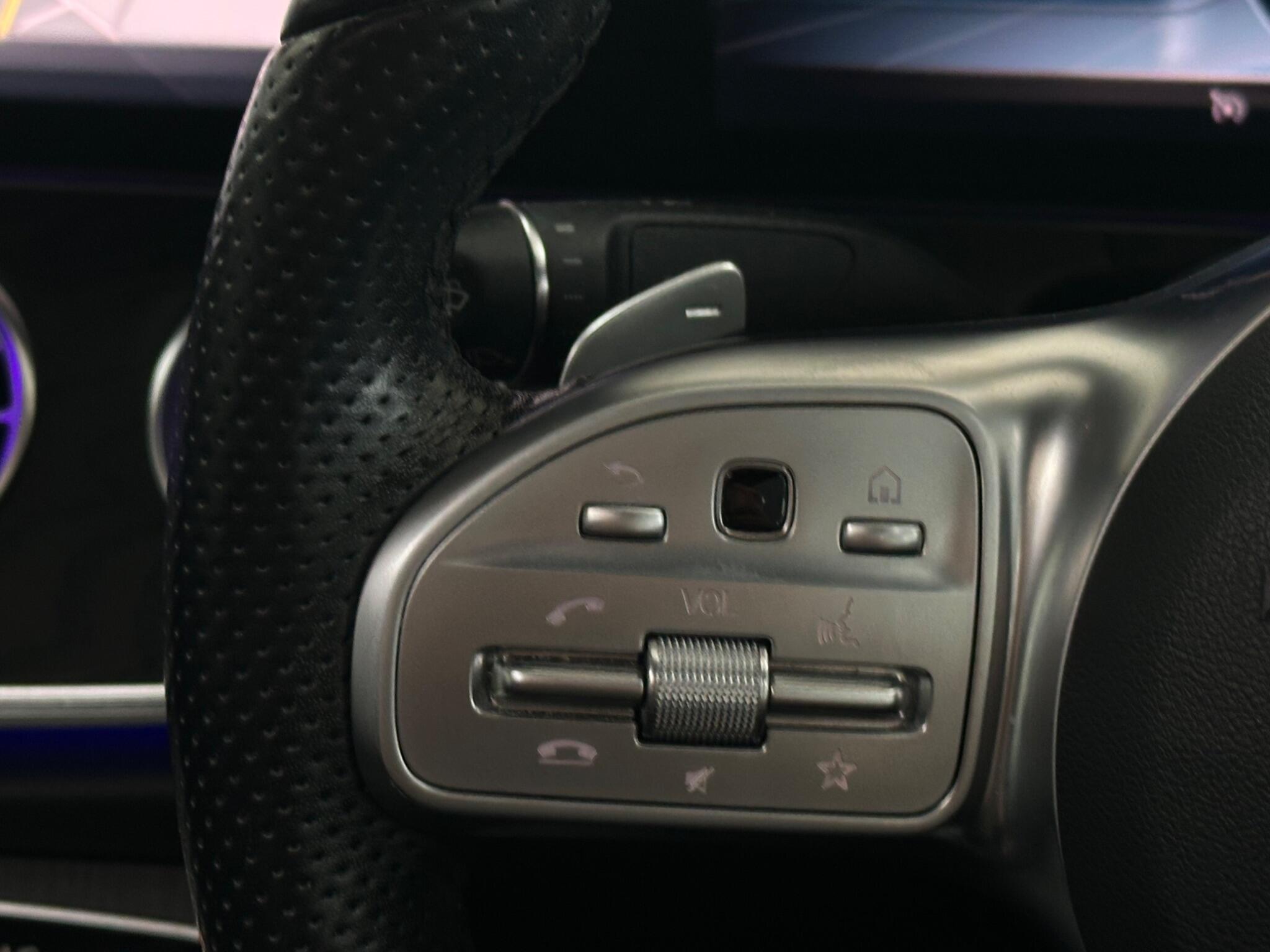 Mercedes-Benz E Class view 24
